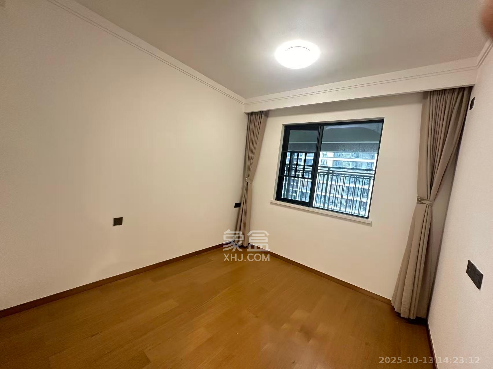 旭辉雨花郡 3室2厅2卫 3400.0元/月 旭辉雨花郡 3室2厅2卫 3400.0元/月室内图