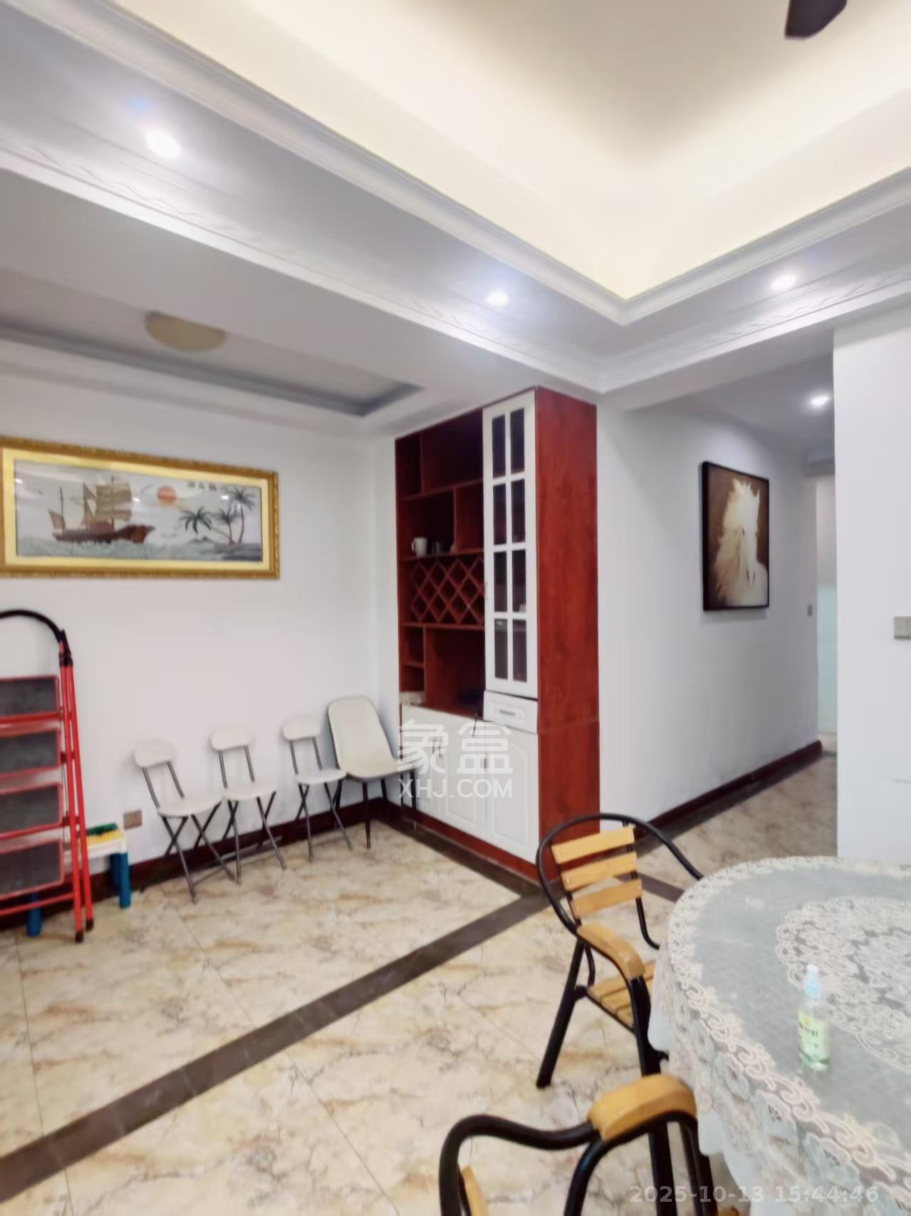 龙湖湘风原著（龙湖湘风星城）  6室3厅3卫    5500.0元/月室内图