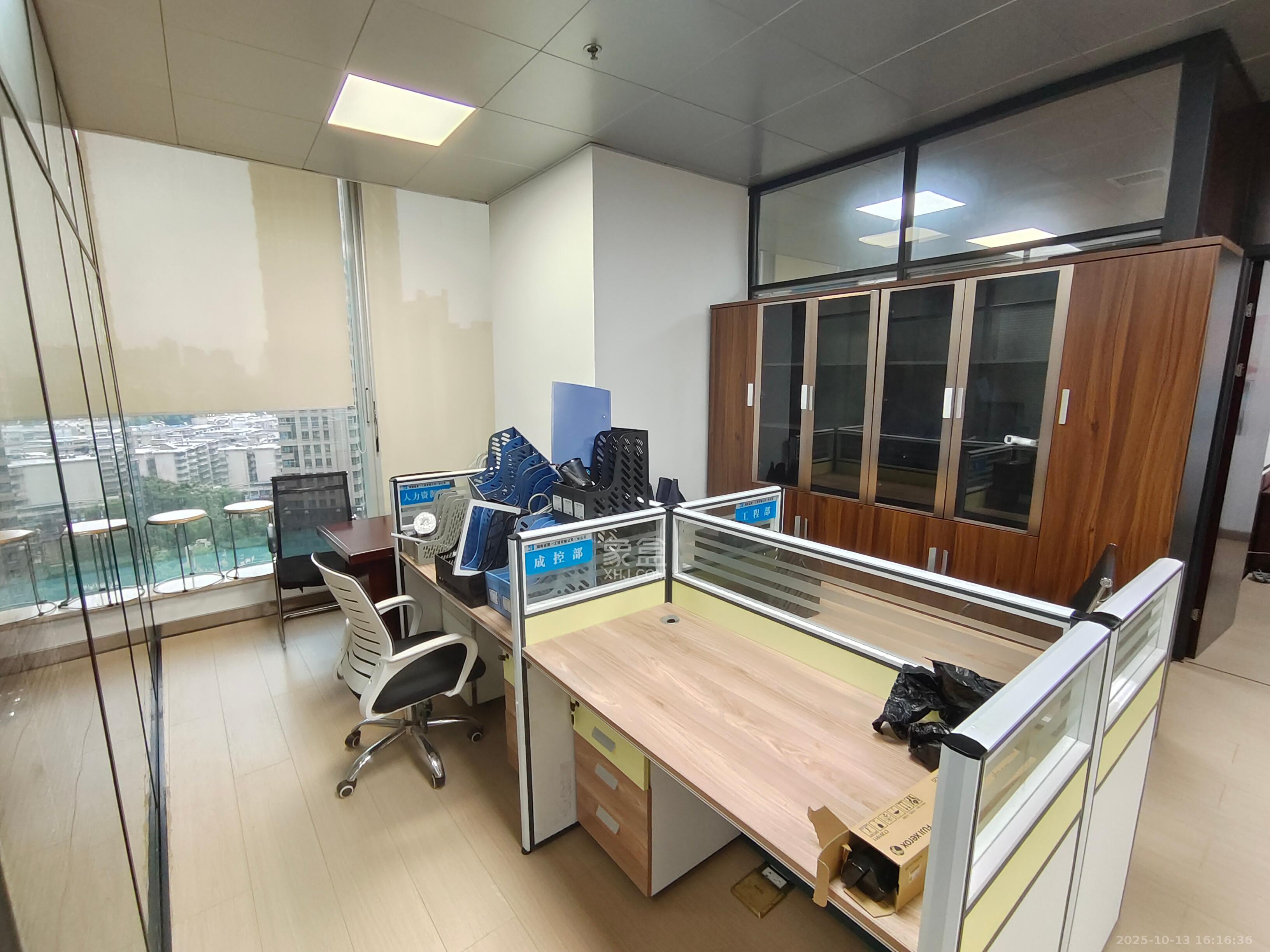 保利国际广场   240.0㎡      10000.0元/月室内图