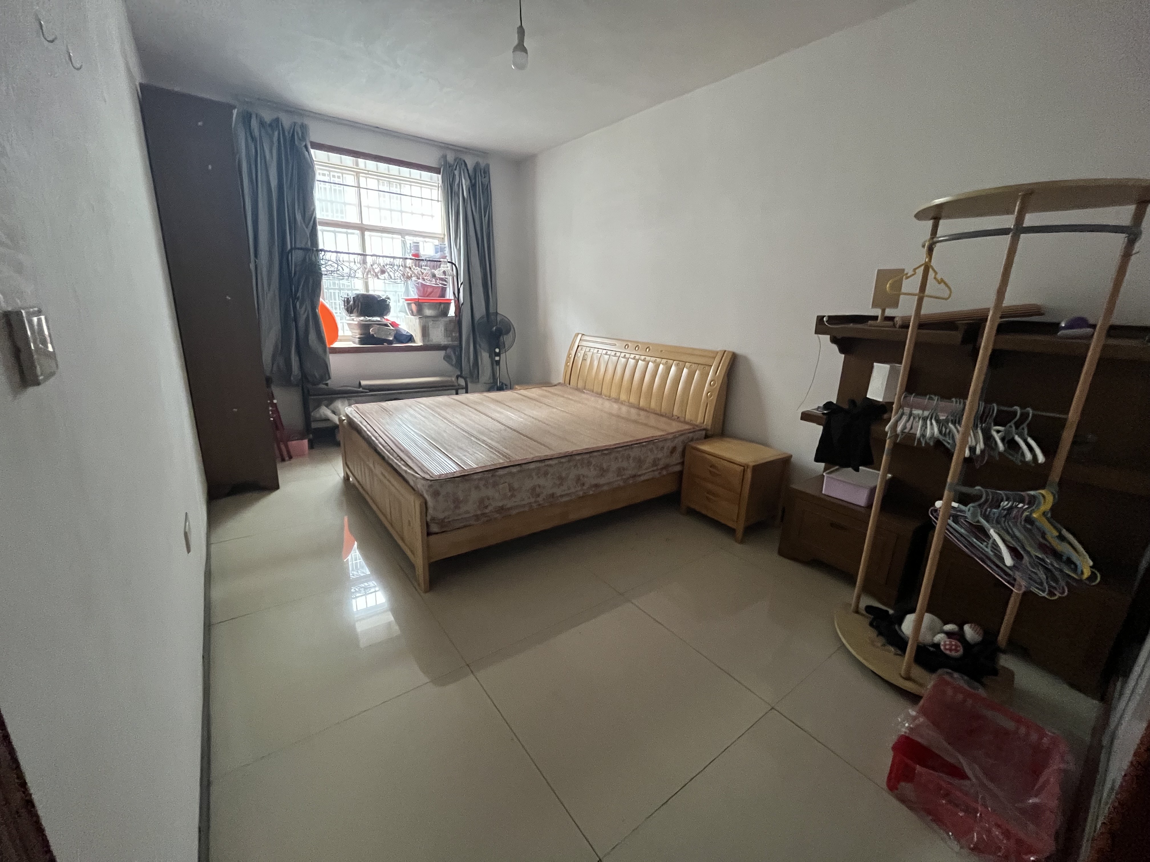 罗家小区西区 1室1厅1卫 400.0元/月 罗家小区西区 1室1厅1卫 400.0元/月室内图