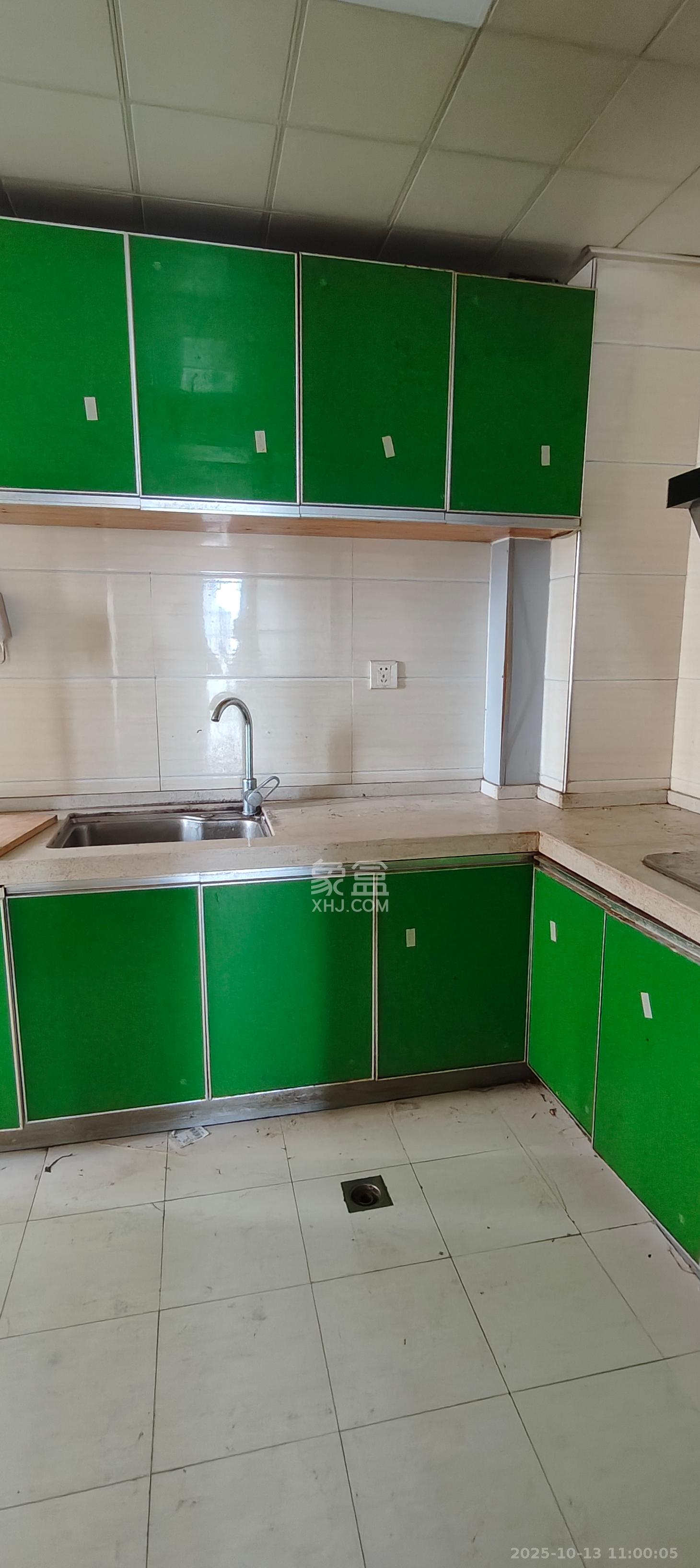 鸿润园  2室2厅1卫    1600.0元/月室内图