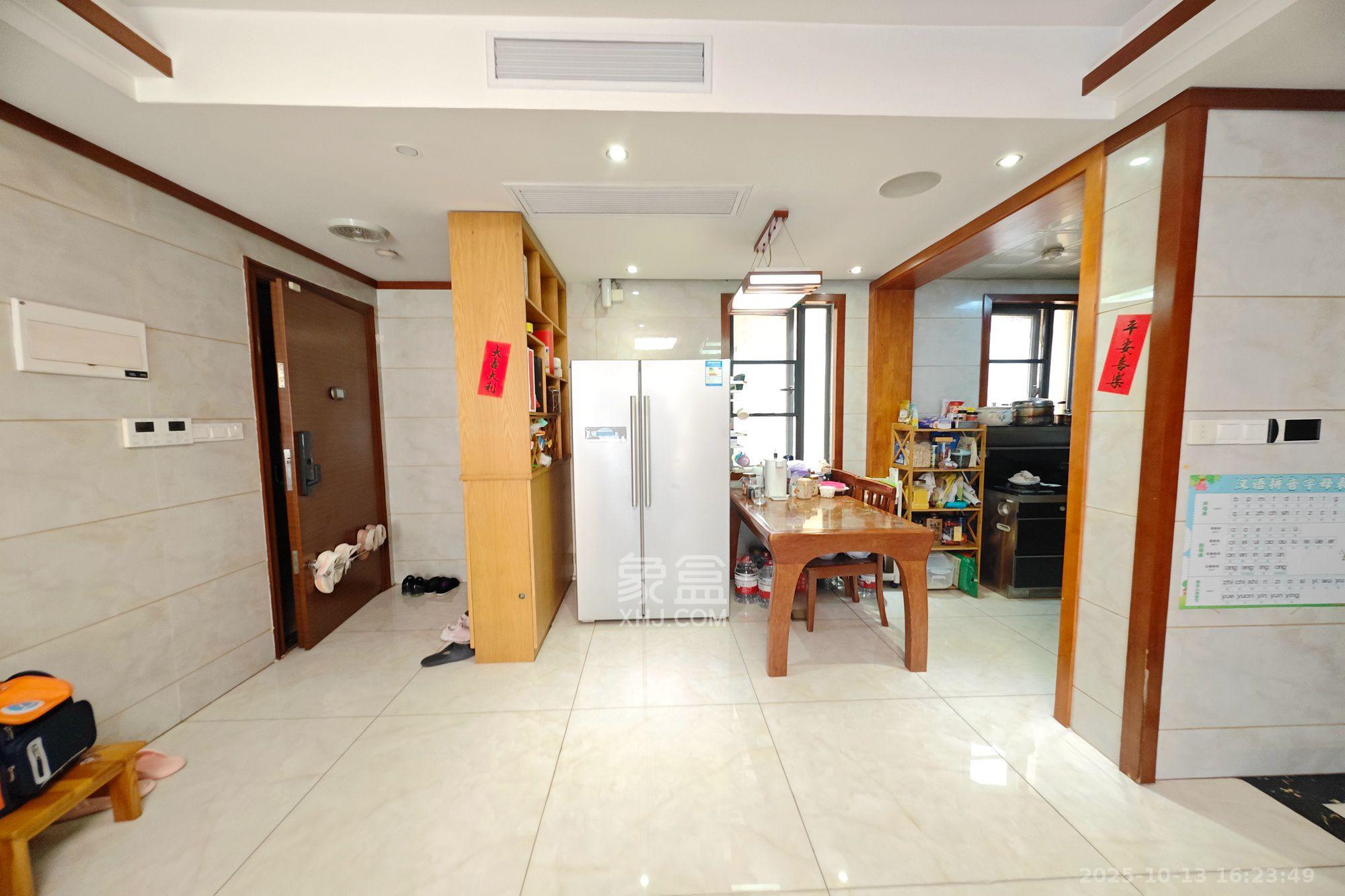 万博汇  3室2厅1卫    3200.0元/月室内图