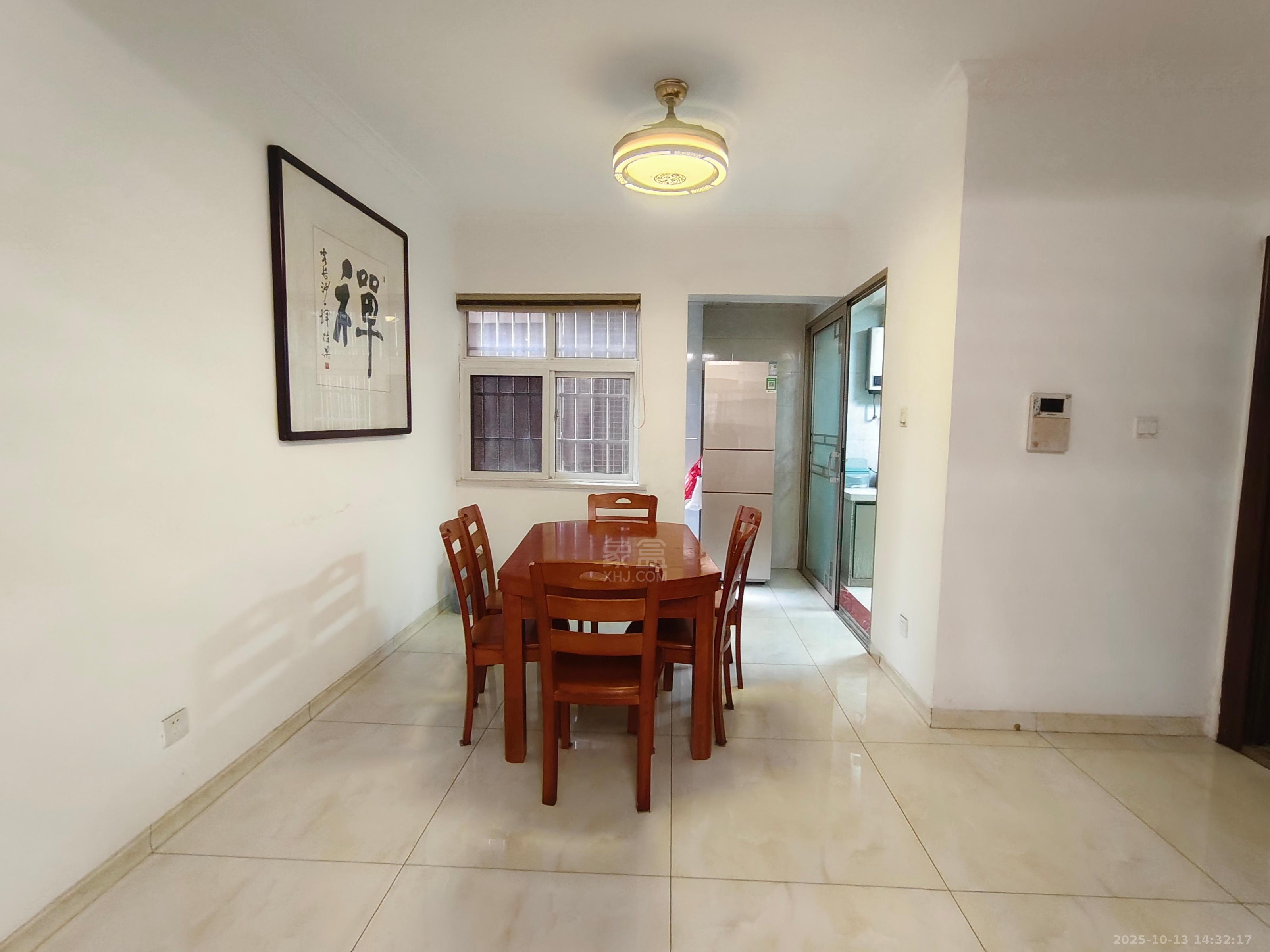 御景龙湾 4室2厅2卫 1880.0元/月 御景龙湾 4室2厅2卫 1880.0元/月室内图