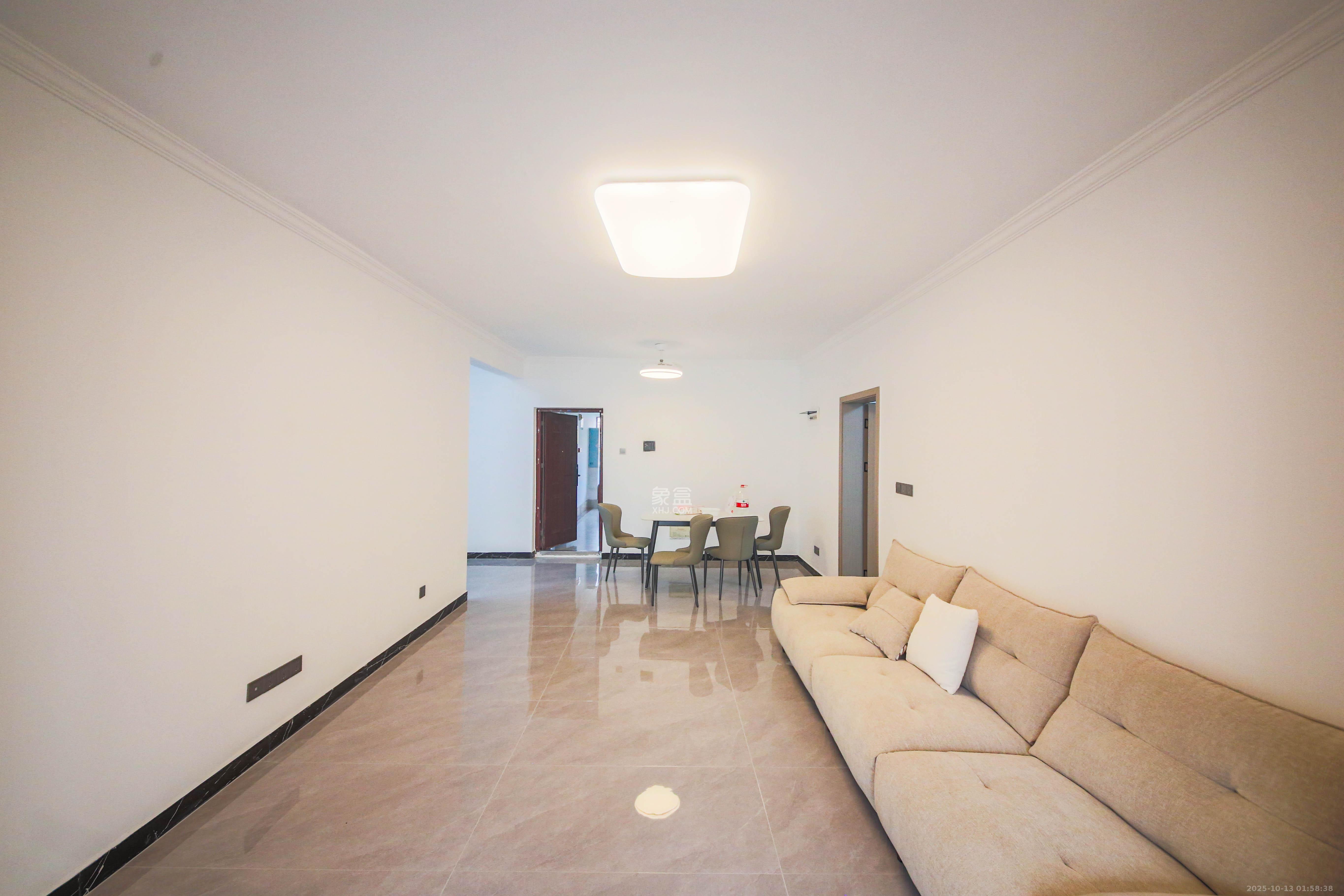 钱隆学府一、二期  3室2厅1卫    85.8万