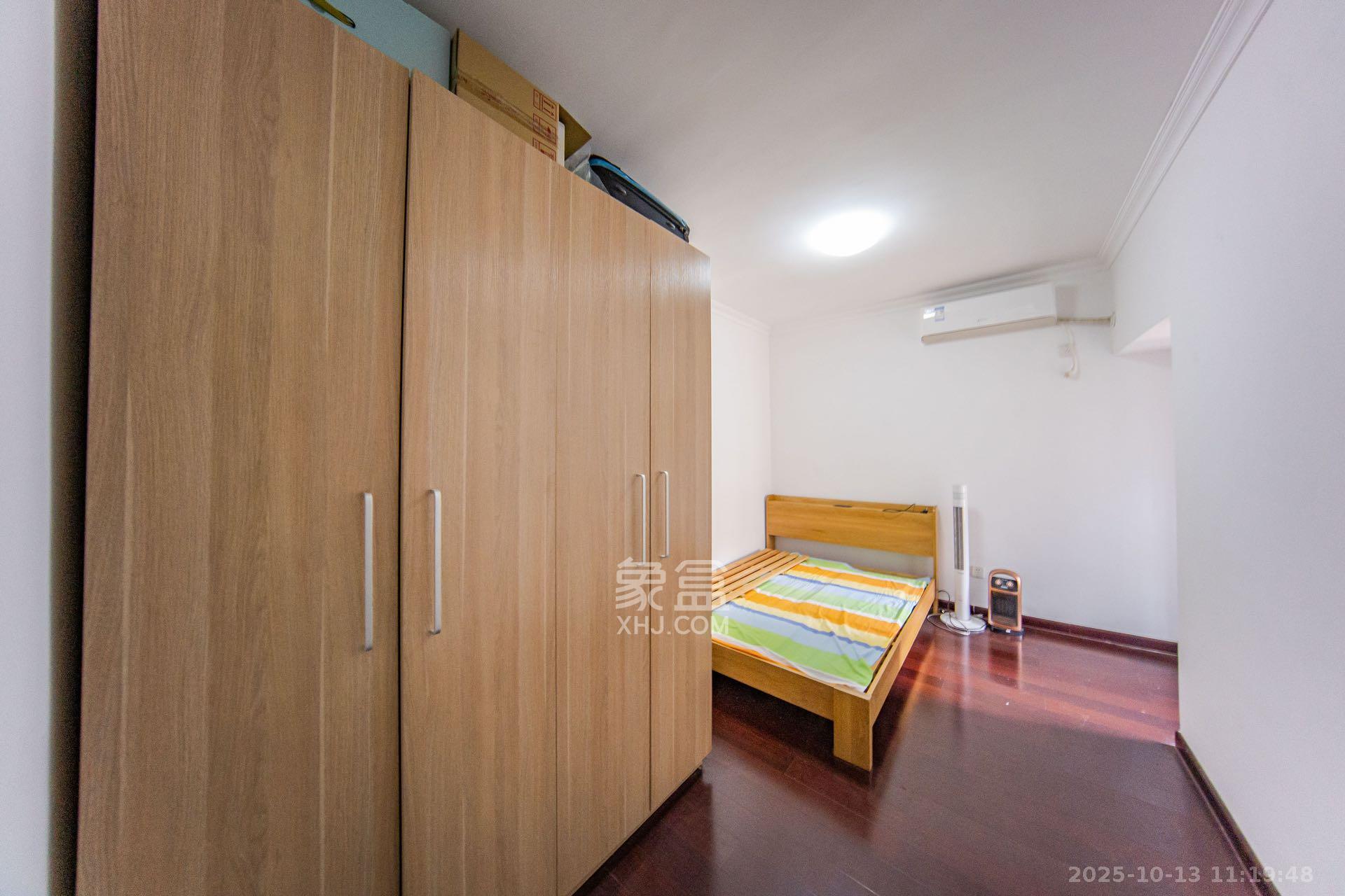 中海国际一期 3室2厅1卫 2000.0元/月 中海国际一期 3室2厅1卫 2000.0元/月室内图