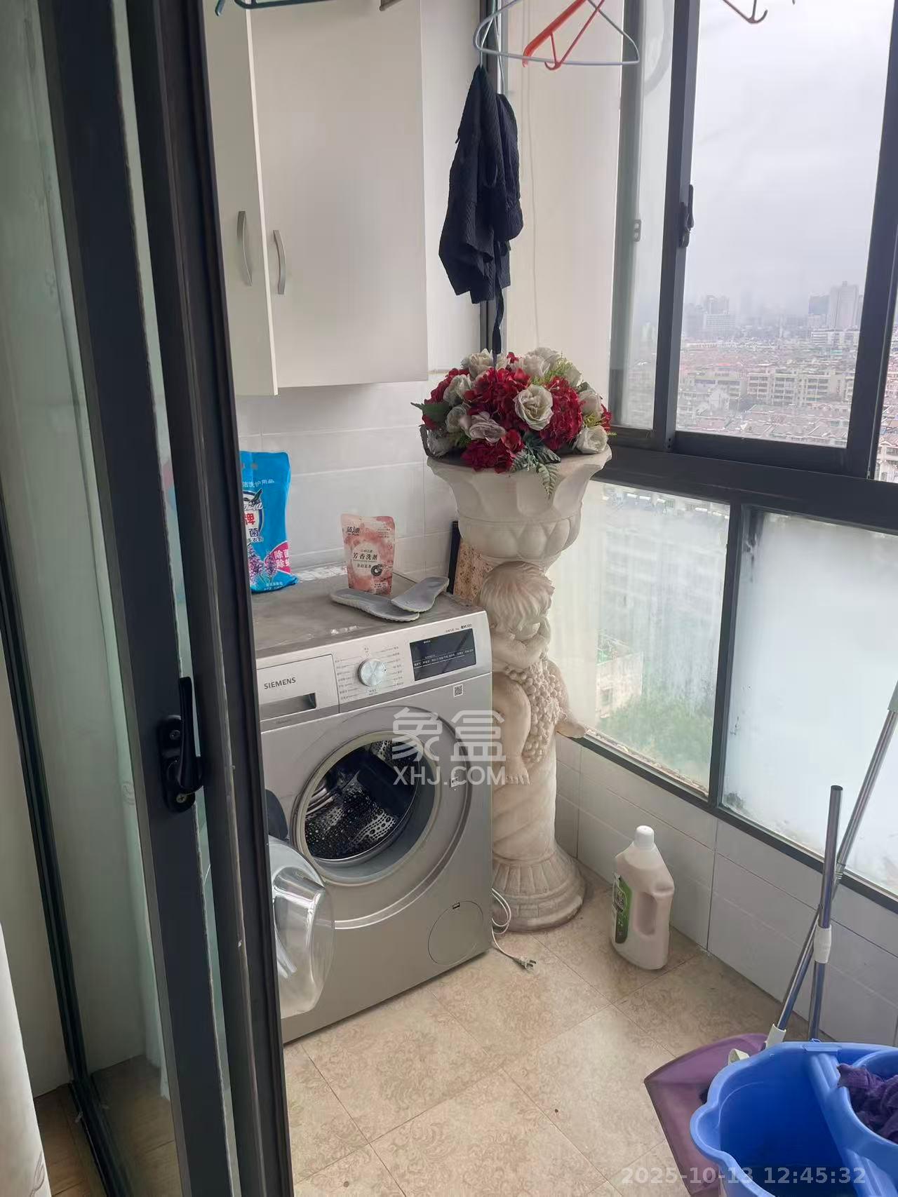 西子花苑  3室2厅1卫    2800.0元/月室内图