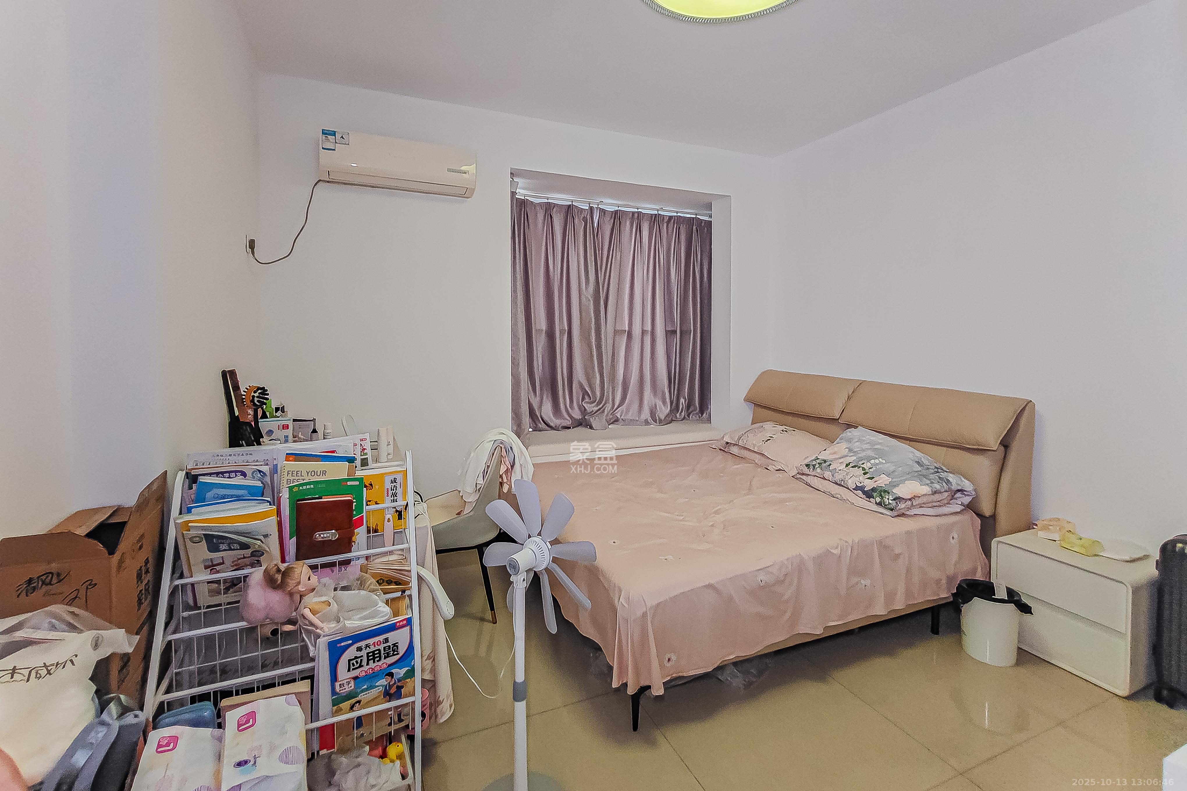 友阿光大大厦  3室2厅2卫    160.0万卧室