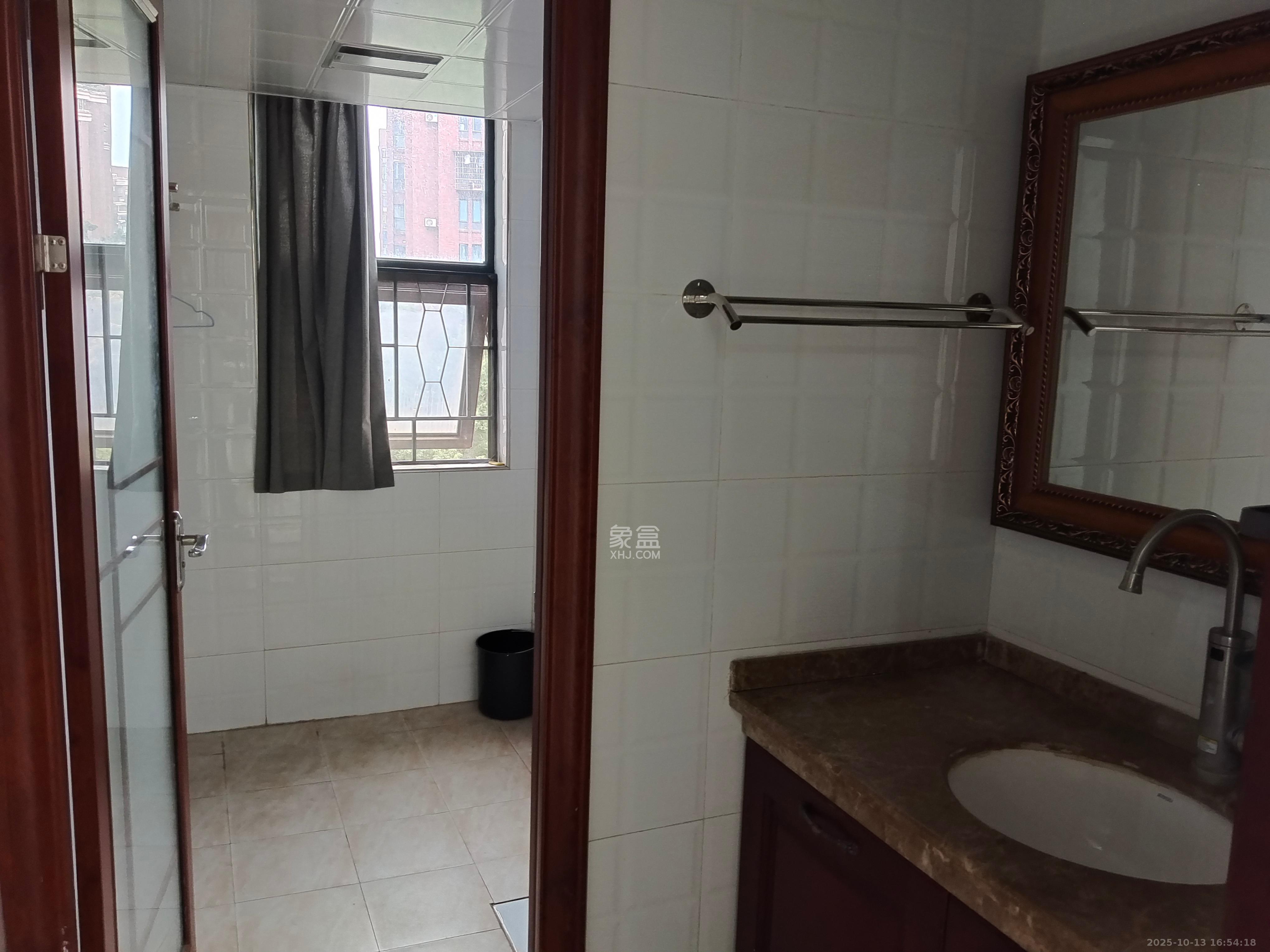 长沙欧洲城  3室2厅2卫    3400.0元/月室内图