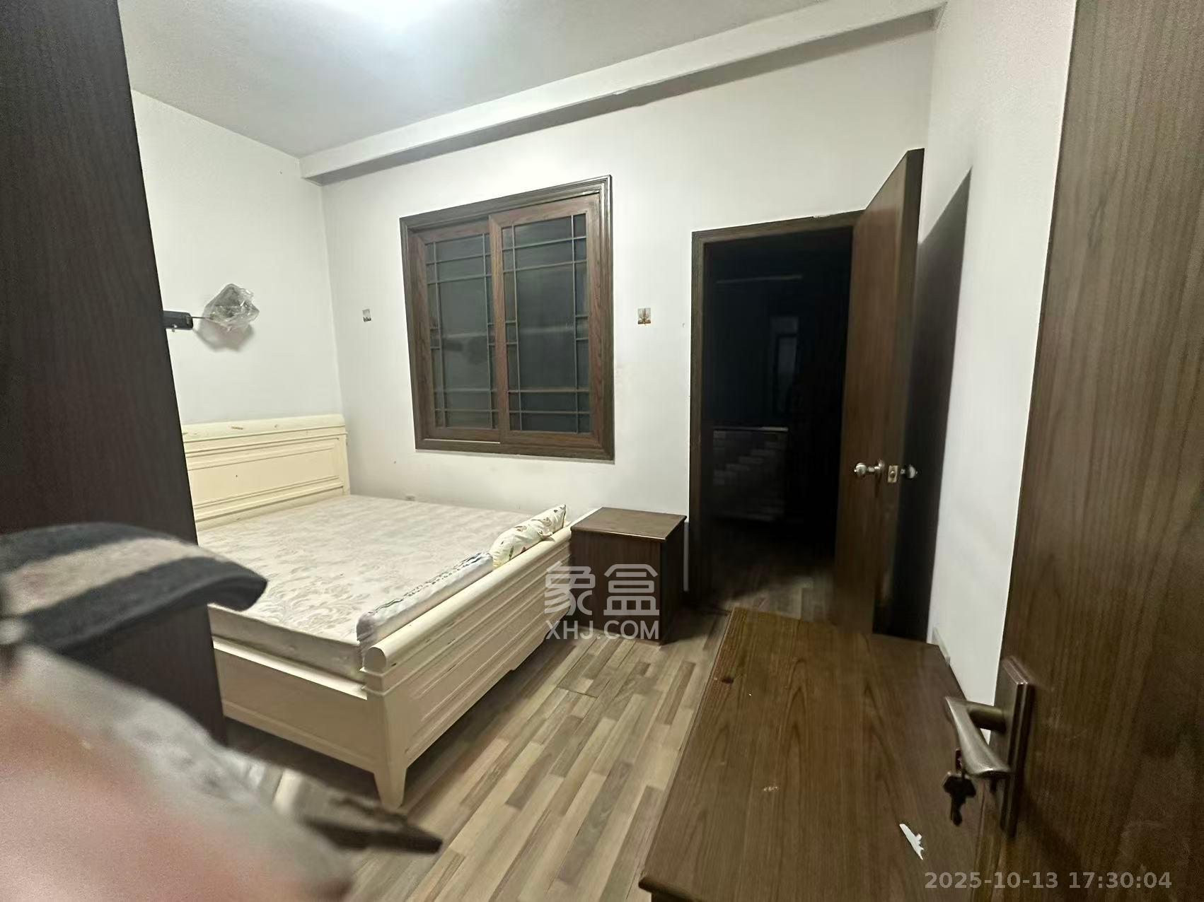 水风井社区药监局宿舍戥子桥69号  2室1厅1卫    2000.0元/月室内图