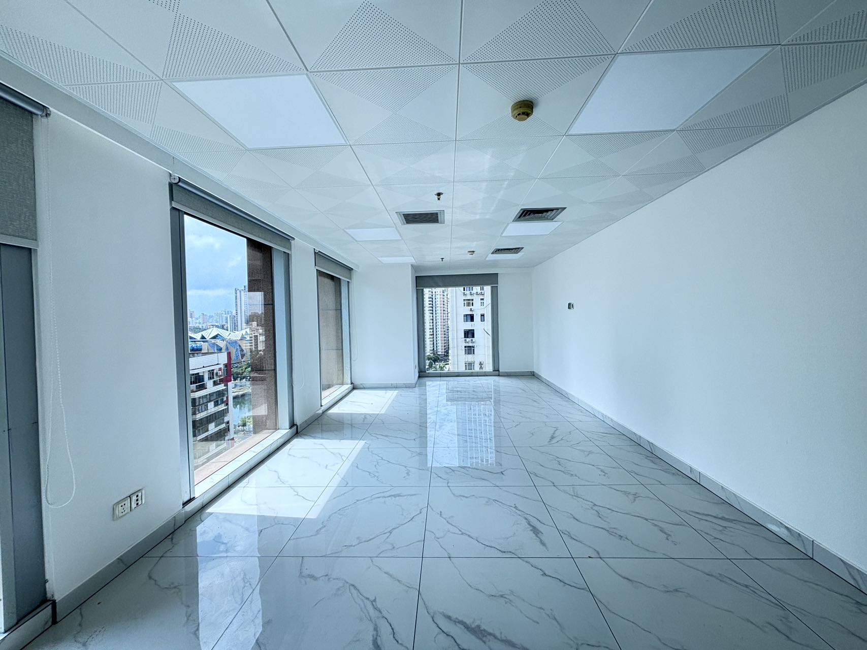 天邑国际大厦   318.22㎡      12000.0元/月室内图