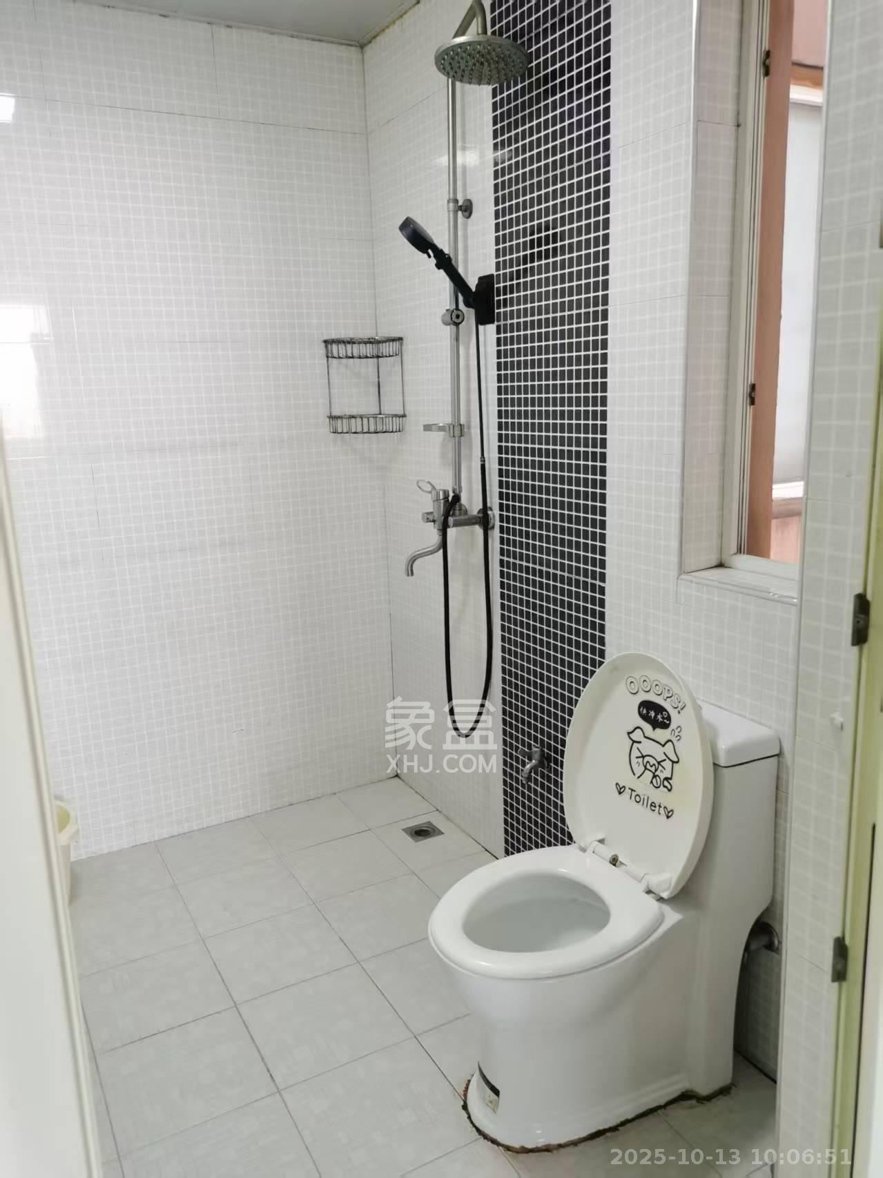 通华天都  1室1厅1卫    1800.0元/月室内图