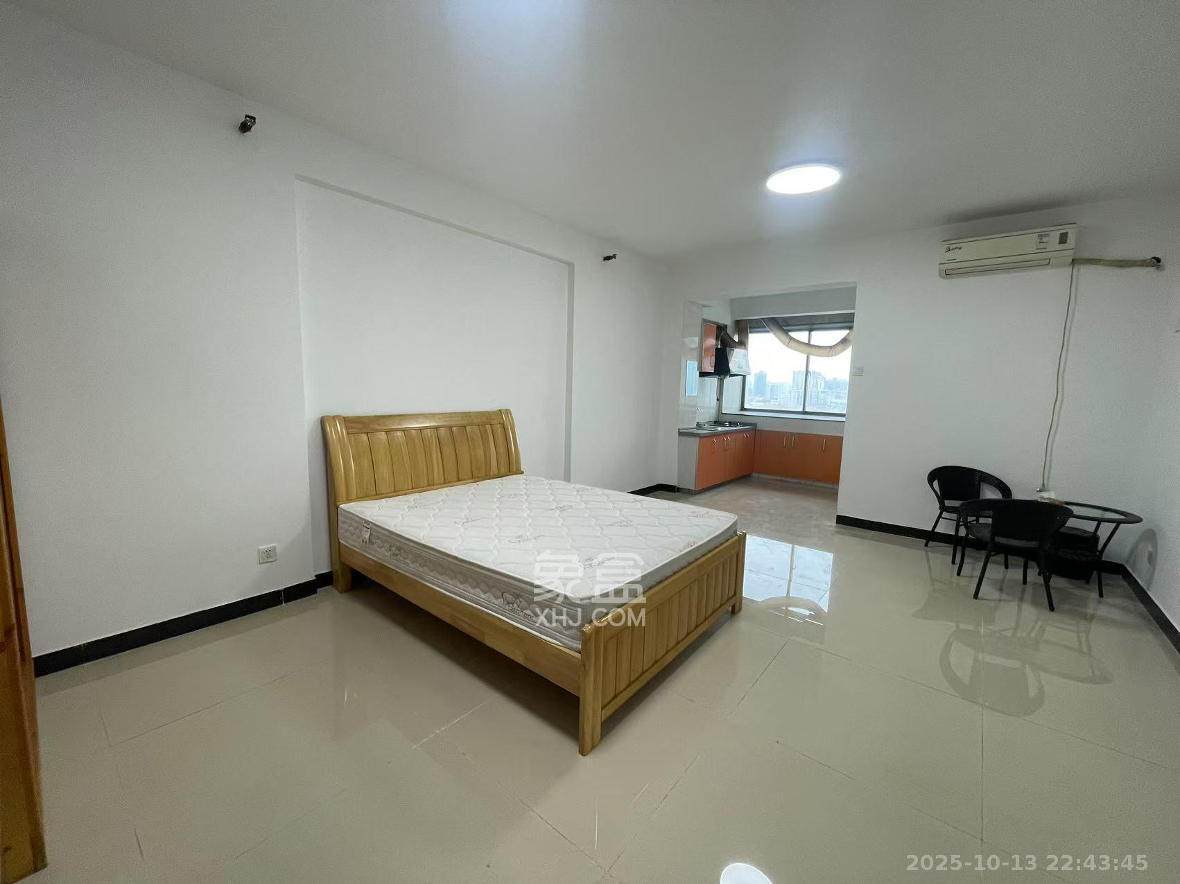 东方银座（东方摩卡）  1室0厅0卫    1300.0元/月