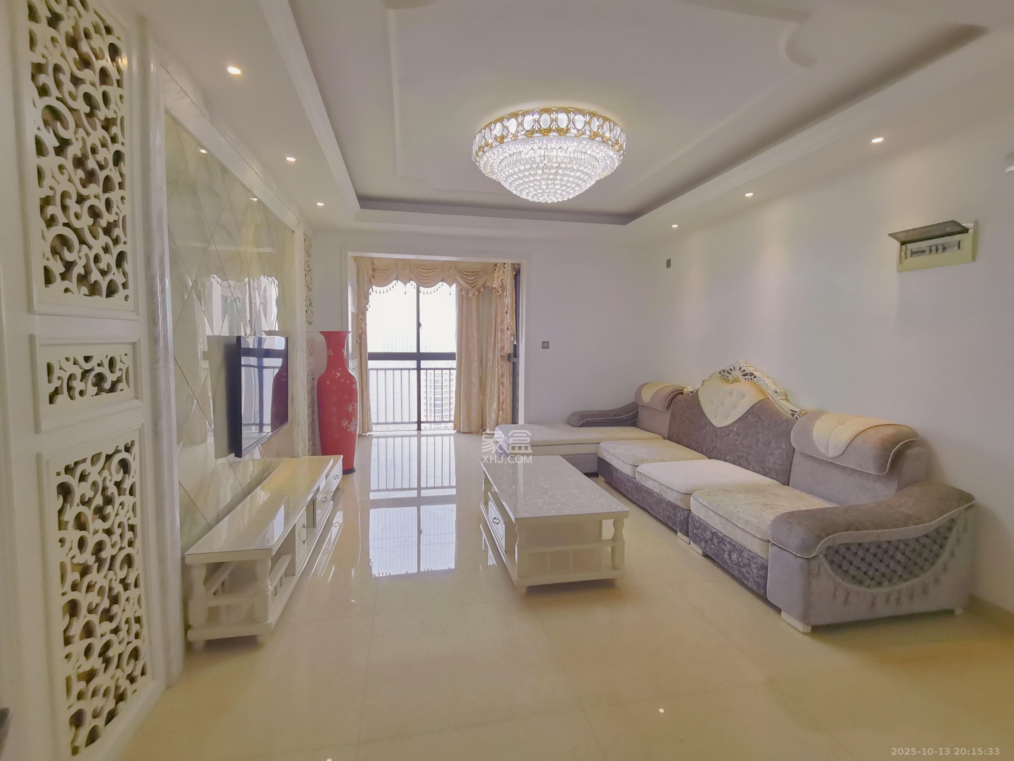 旭辉华庭  3室2厅2卫    2000.0元/月