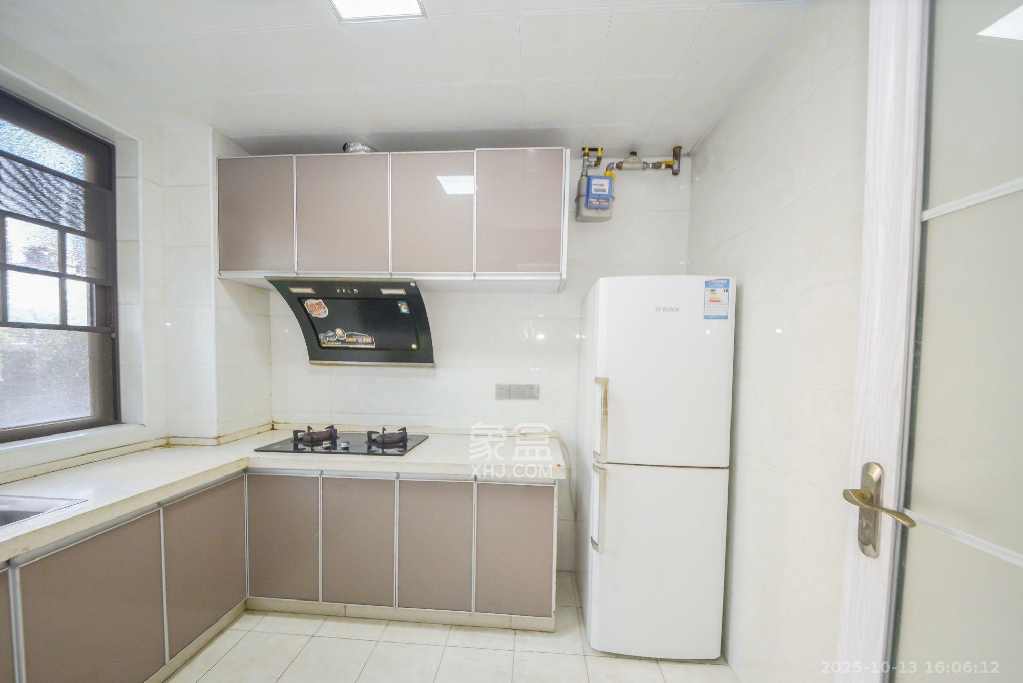 大鸿杰座 3室2厅1卫 3000.0元/月 大鸿杰座 3室2厅1卫 3000.0元/月室内图