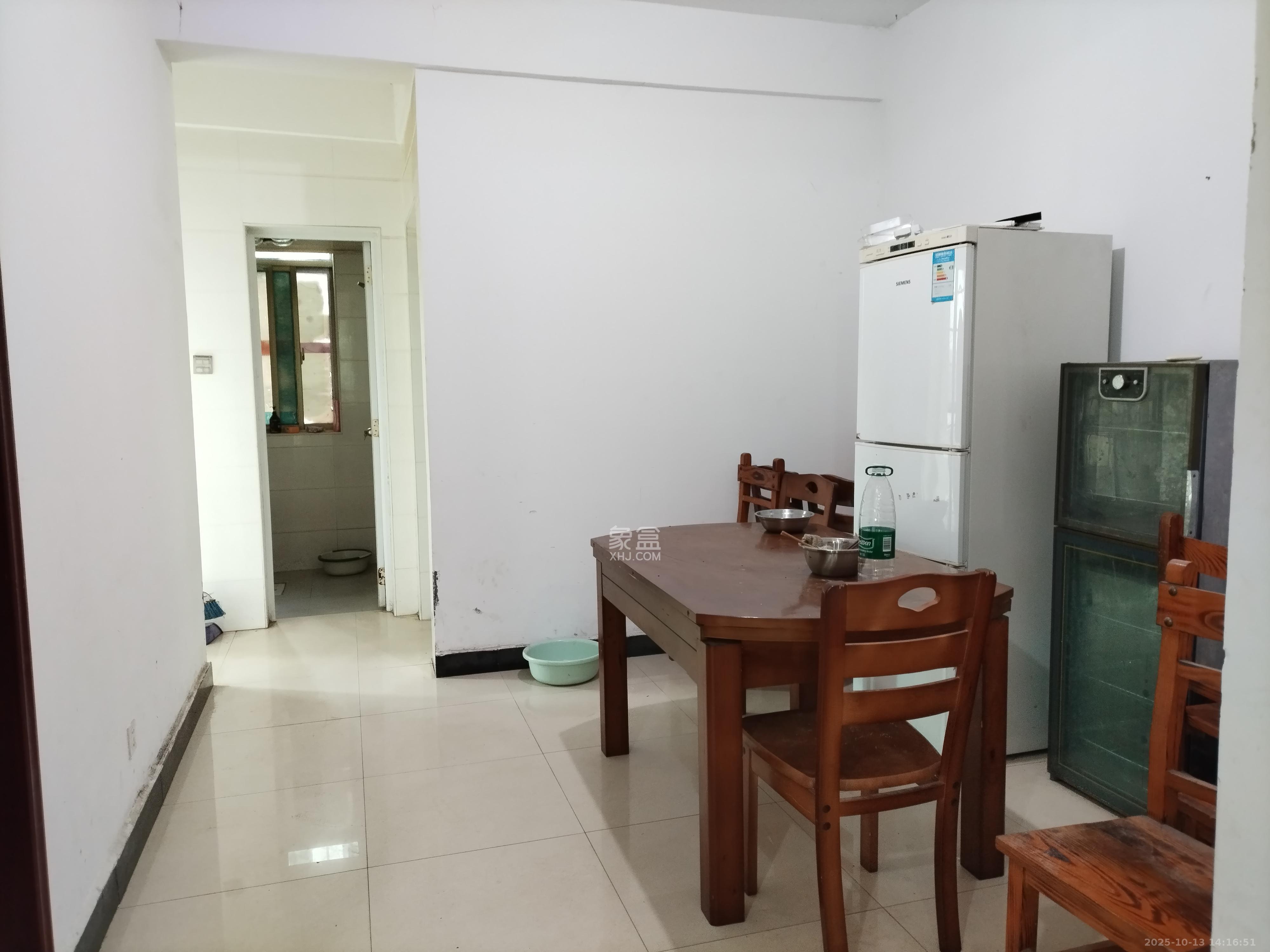 华美佳园(鄱阳佳园) 3室2厅2卫 1600.0元/月 华美佳园(鄱阳佳园) 3室2厅2卫 1600.0元/月室内图