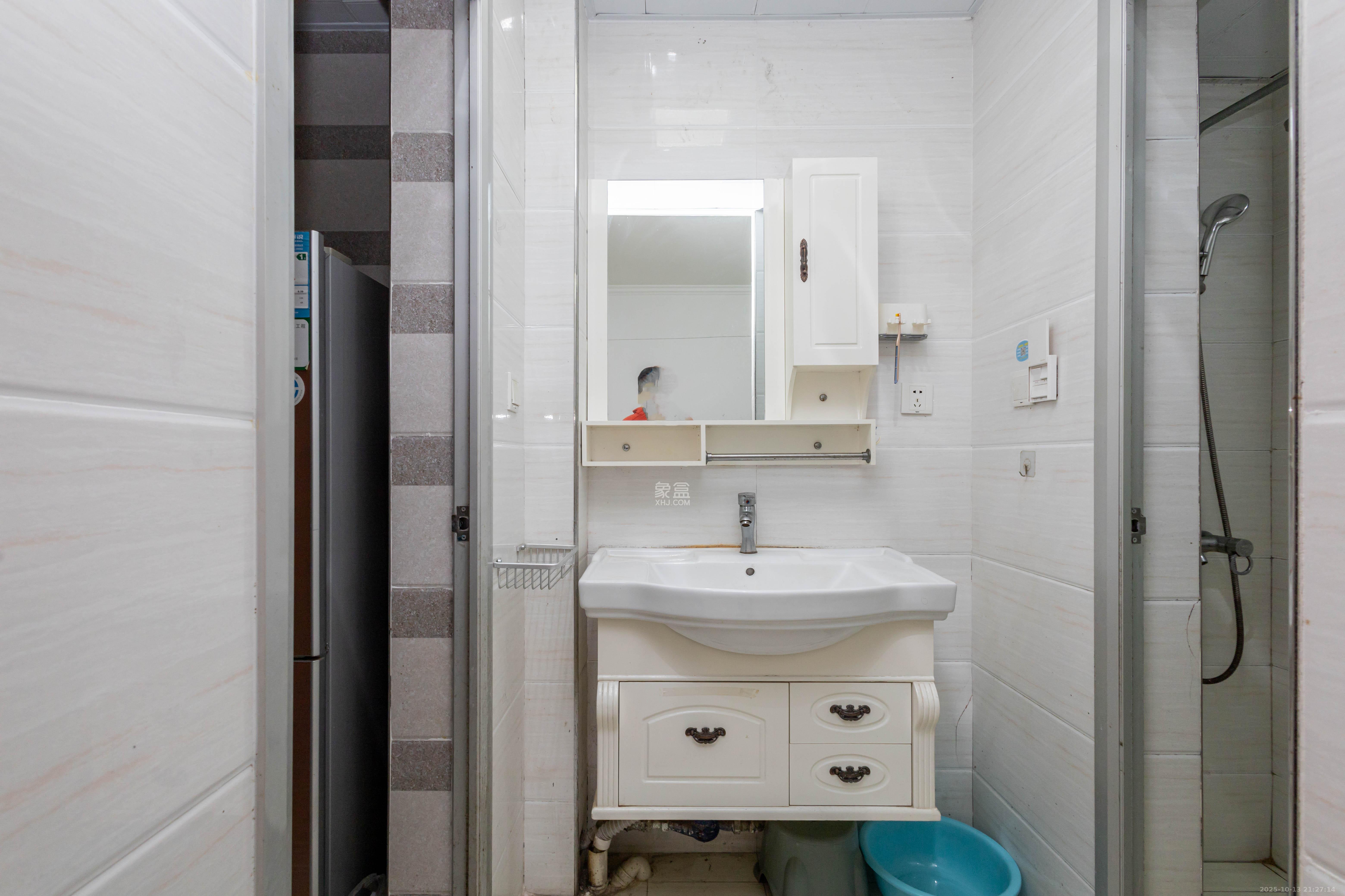 爵士湘  1室1厅1卫    21.0万 爵士湘  1室1厅1卫    21.0万卫生间