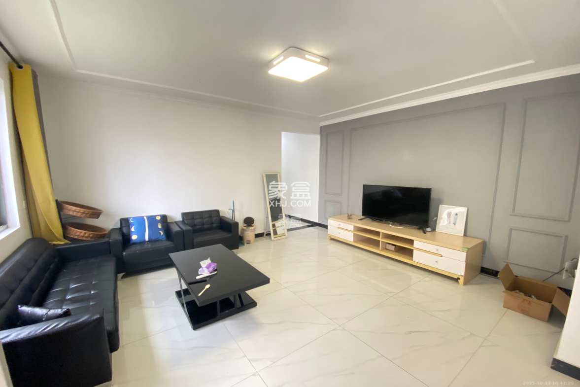 汇景豪庭 2室2厅1卫 2400.0元/月 汇景豪庭 2室2厅1卫 2400.0元/月室内图