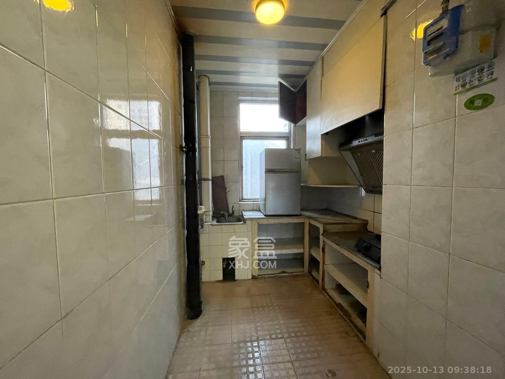 长沙市烟草专卖局单位宿舍  3室2厅2卫    2800.0元/月室内图