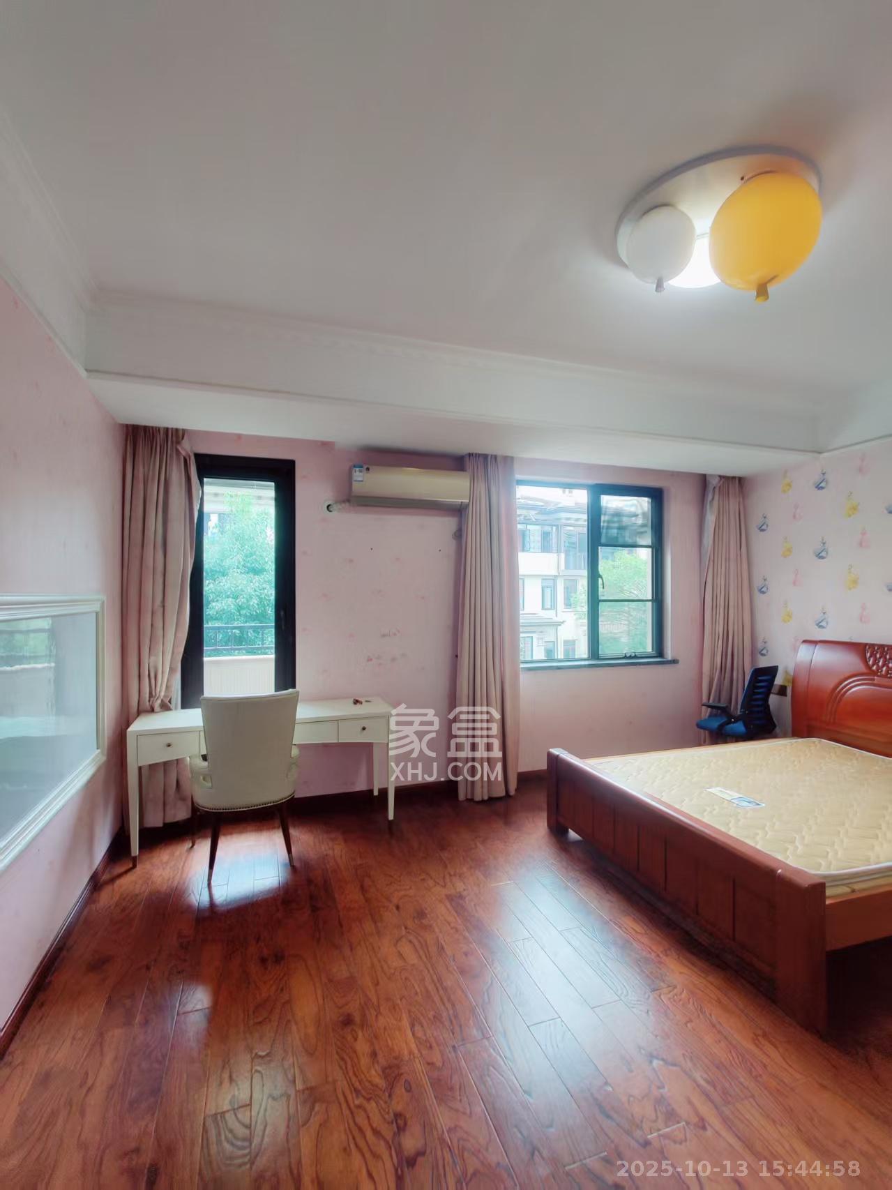 龙湖湘风原著（龙湖湘风星城）  6室3厅3卫    5500.0元/月室内图