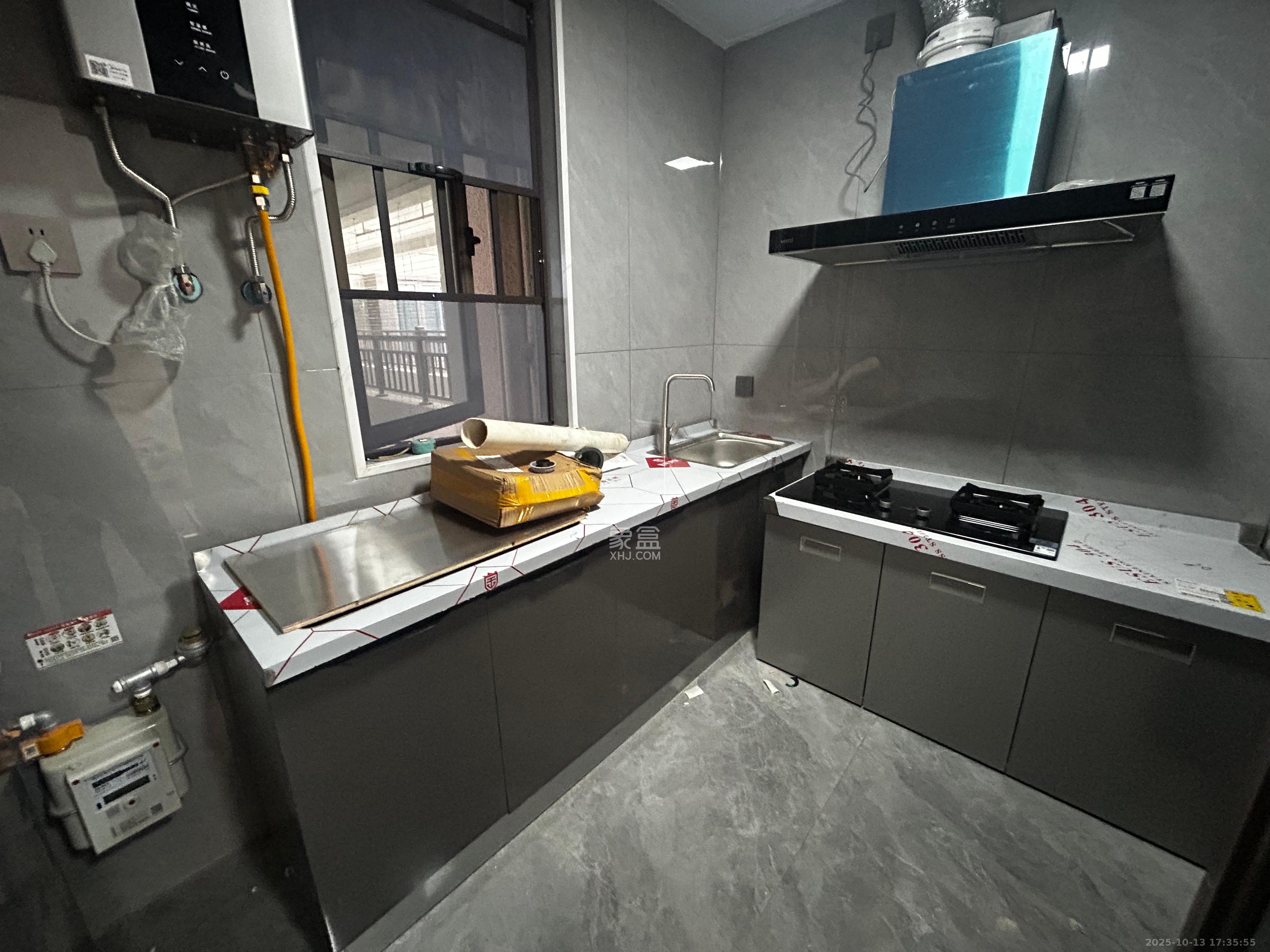 阳光城翡丽云邸  3室2厅2卫    2500.0元/月 阳光城翡丽云邸  3室2厅2卫    2500.0元/月室内图