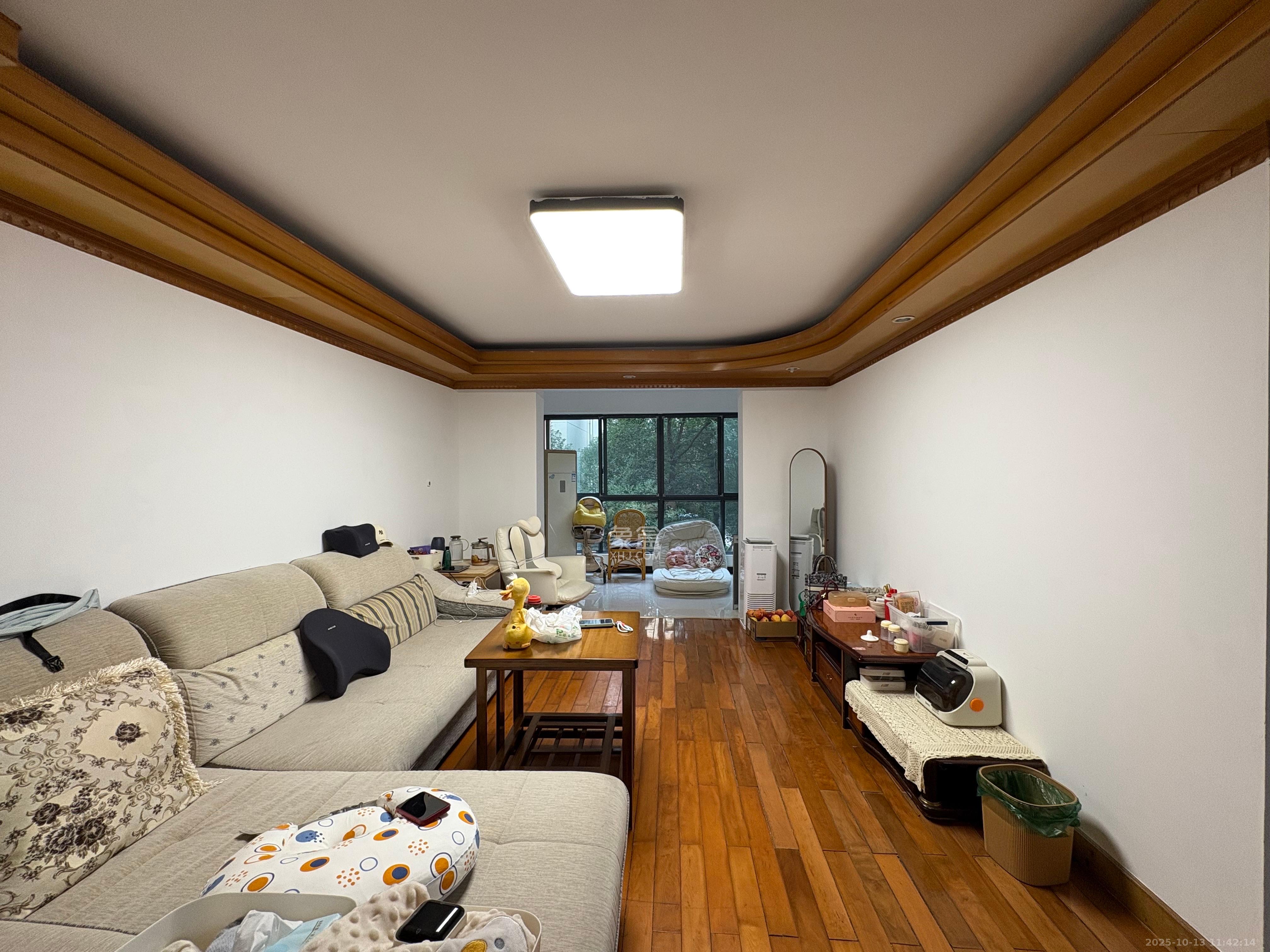 湘卫花苑 3室2厅2卫 2100.0元/月 湘卫花苑 3室2厅2卫 2100.0元/月室内图