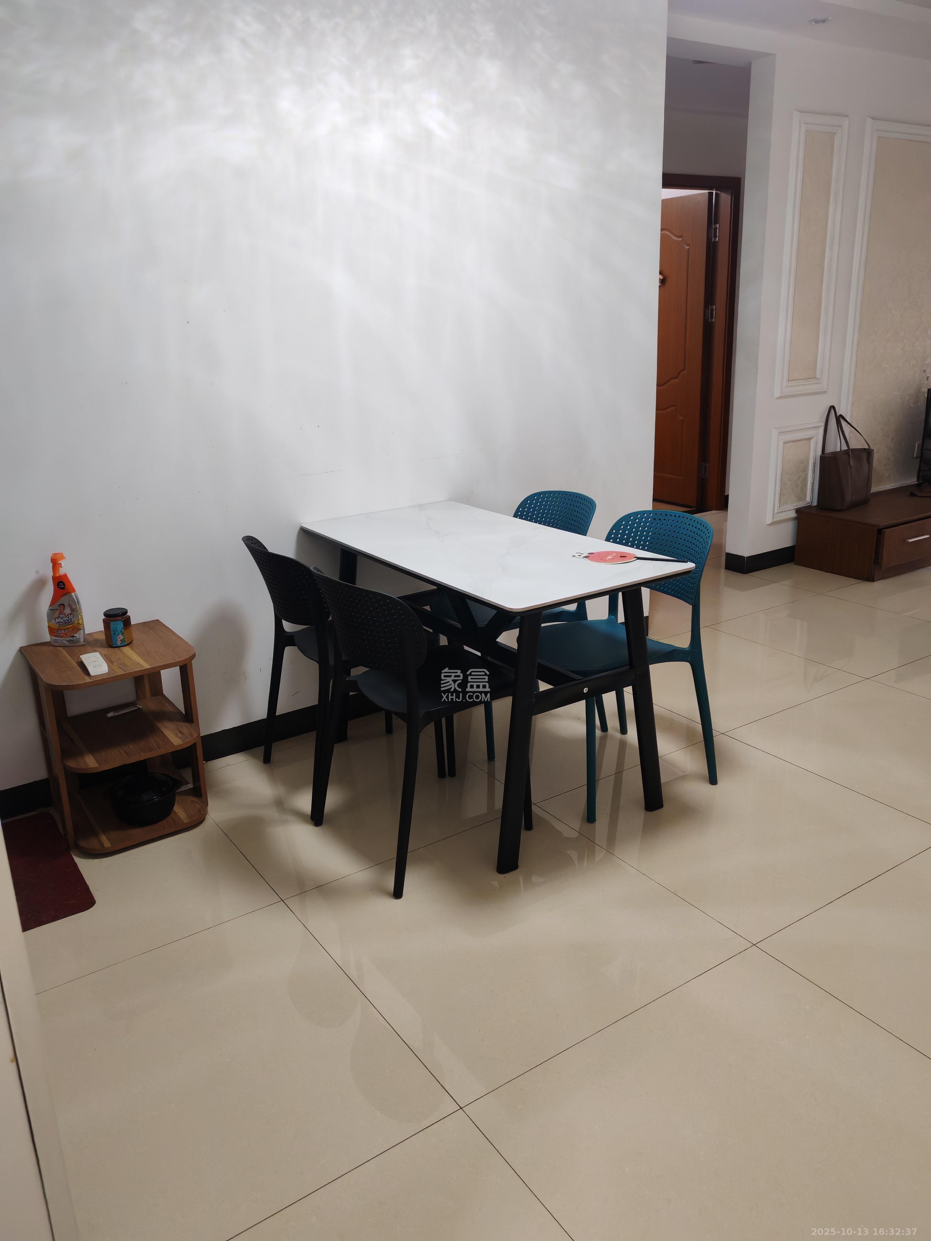 佳兆业君汇上品 3室2厅1卫 1500.0元/月 佳兆业君汇上品 3室2厅1卫 1500.0元/月室内图