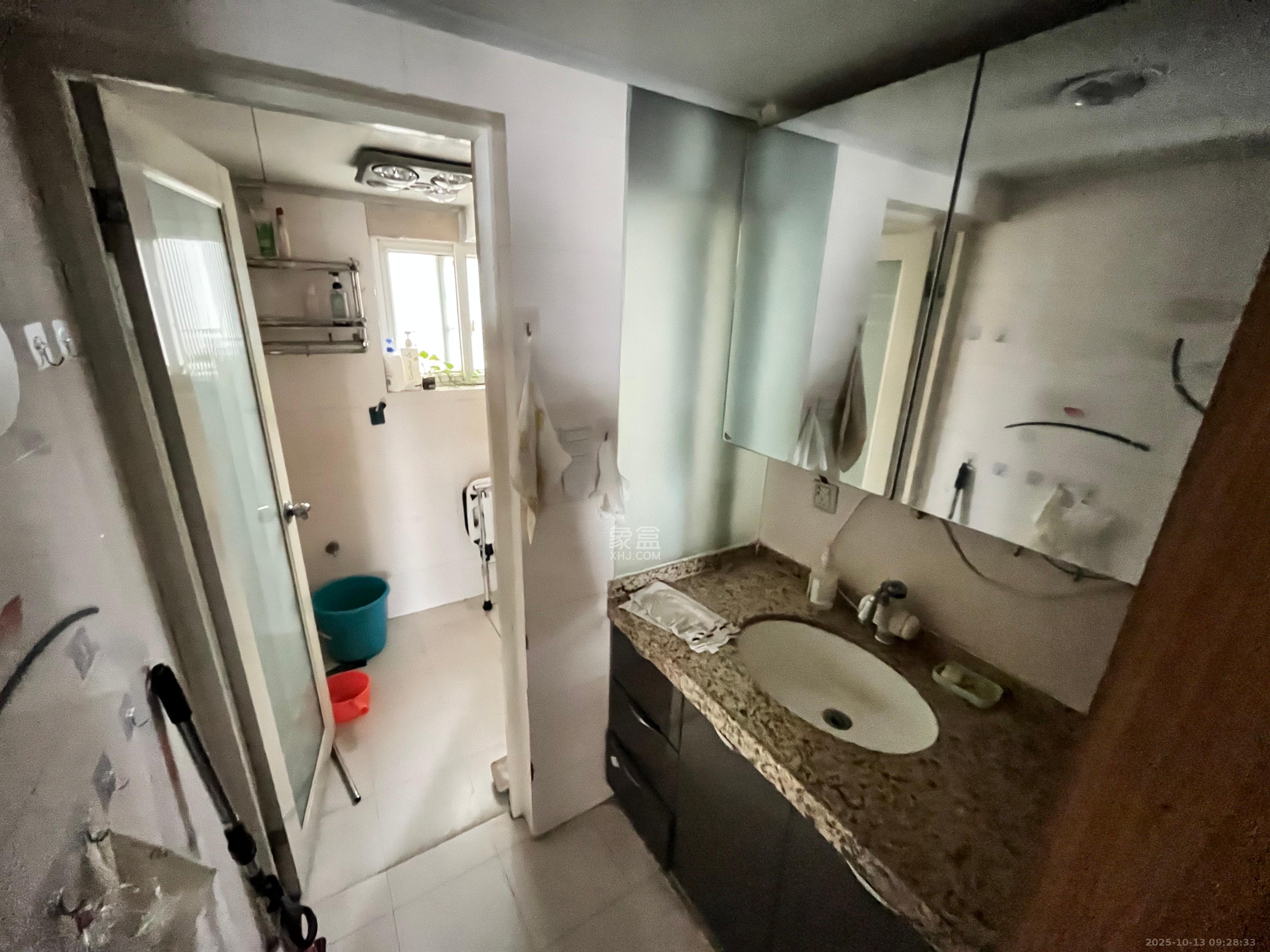 海利华宫大厦  2室1厅1卫    3500.0元/月 海利华宫大厦  2室1厅1卫    3500.0元/月室内图