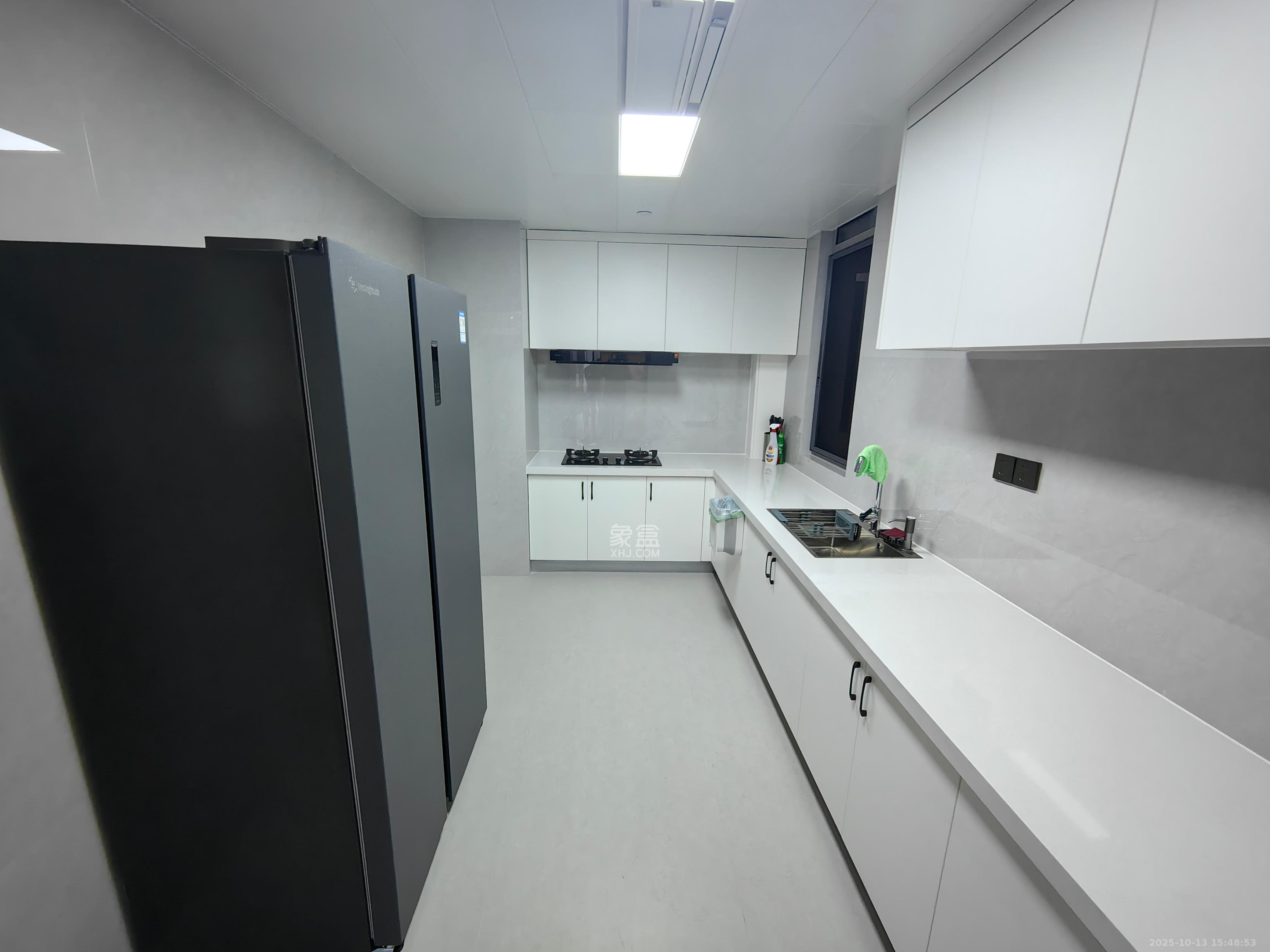 正荣梅溪紫阙台  4室2厅2卫    11000.0元/月室内图