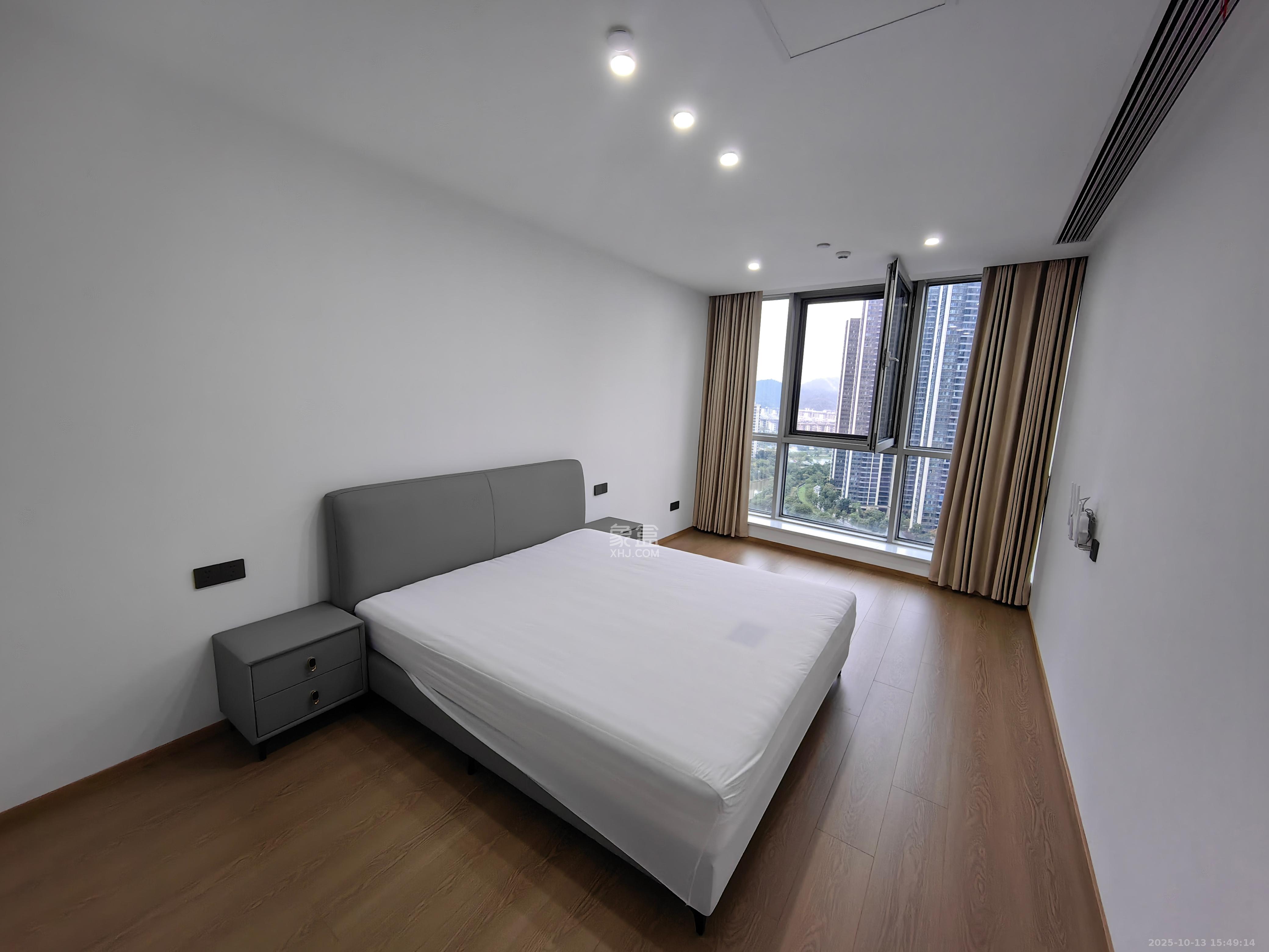 正荣梅溪紫阙台  4室2厅2卫    11000.0元/月室内图