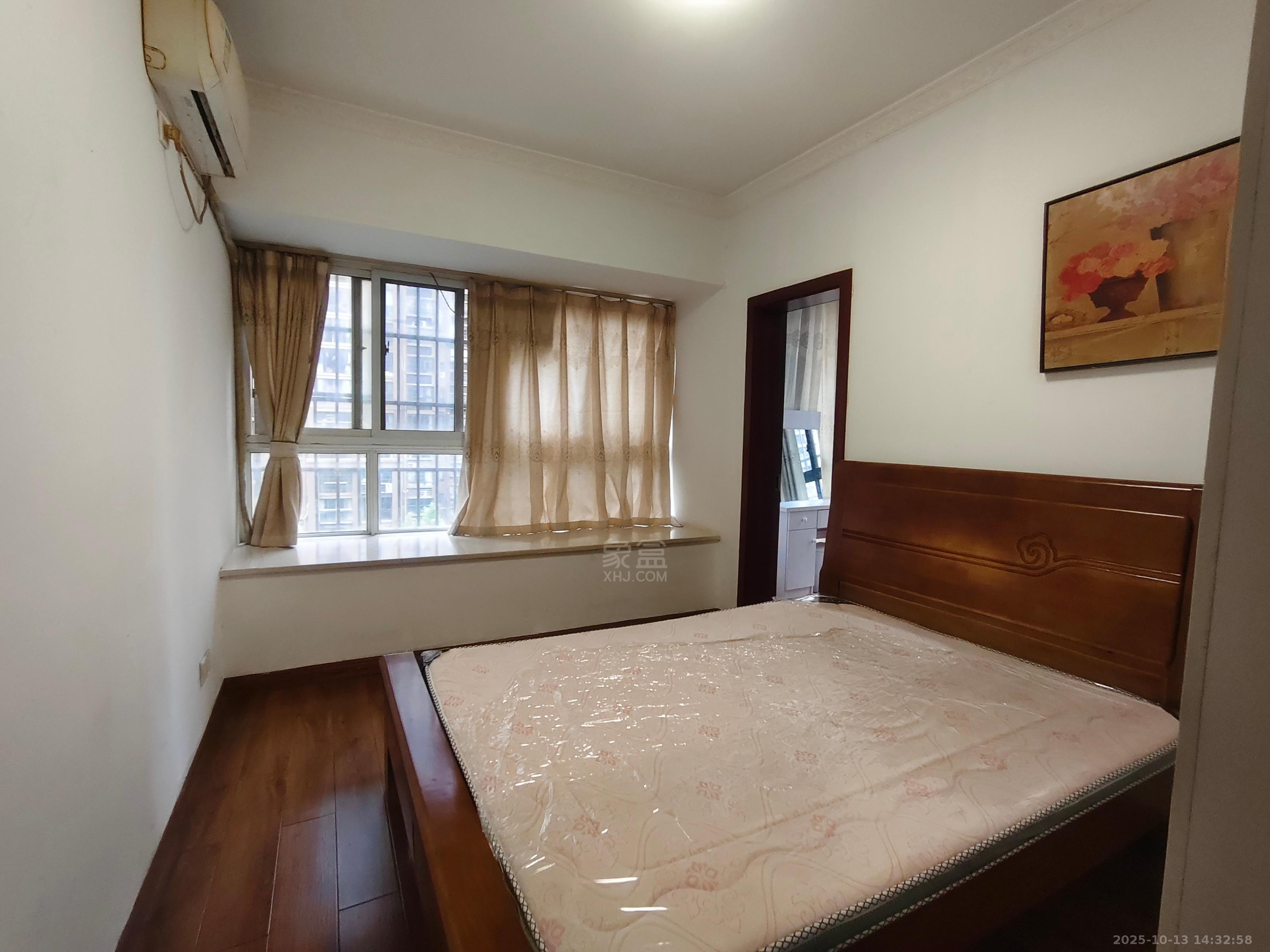 御景龙湾  4室2厅2卫    1880.0元/月室内图