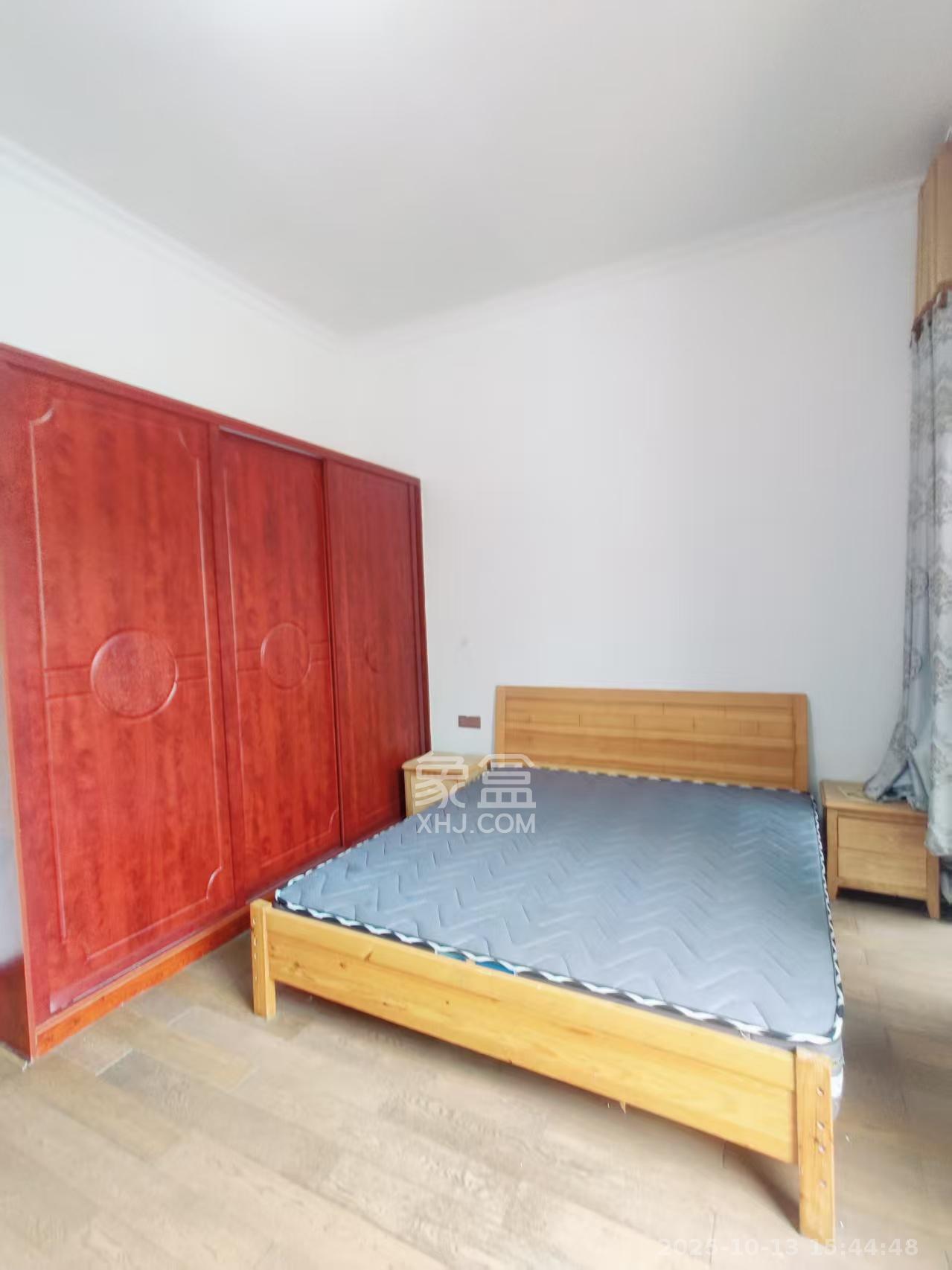 龙湖湘风原著(龙湖湘风星城)  6室3厅3卫    5500.0元/月 龙湖湘风原著(龙湖湘风星城)  6室3厅3卫    5500.0元/月室内图