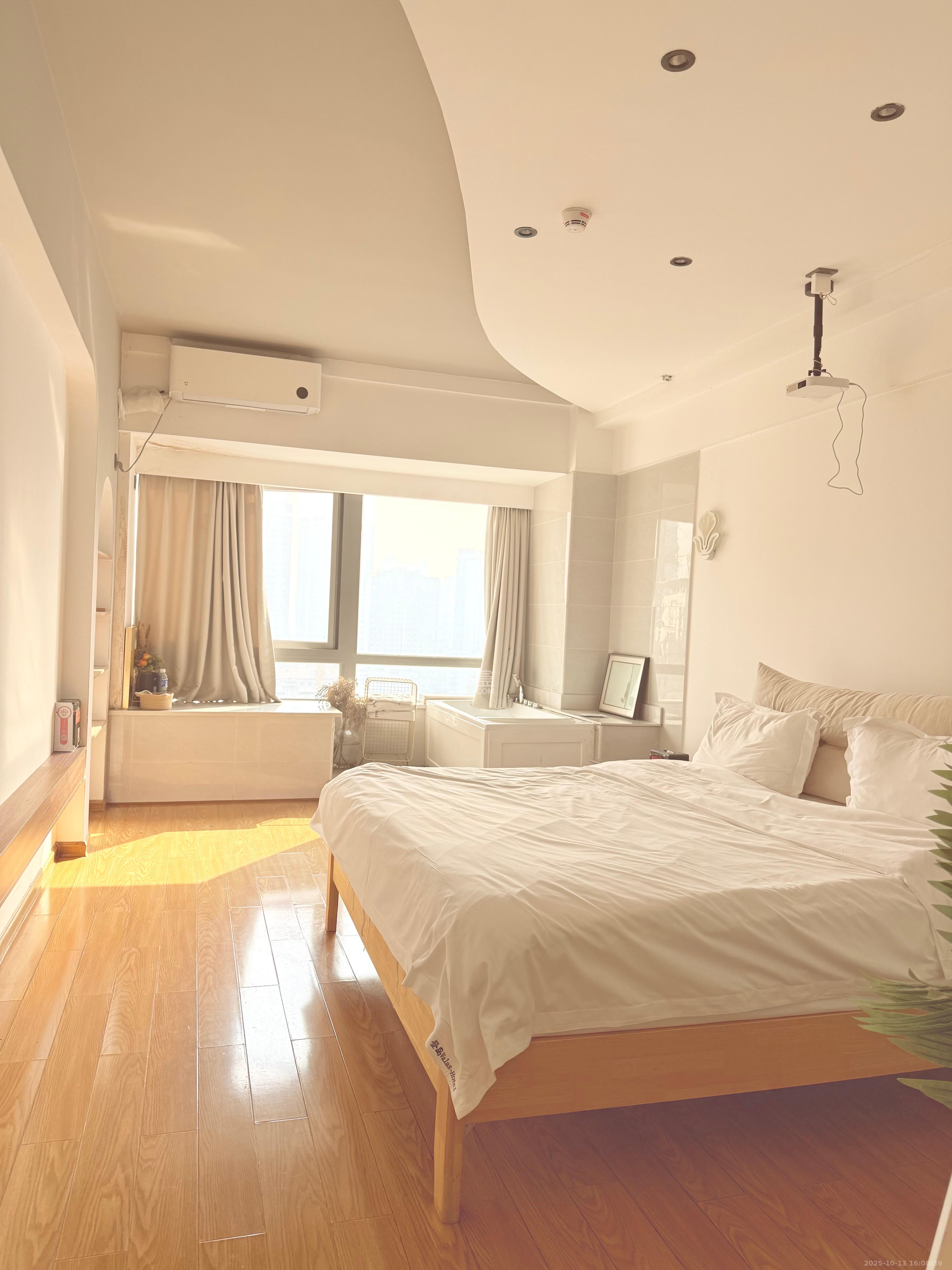 阳光城檀悦  1室1厅1卫    2600.0元/月室内图1