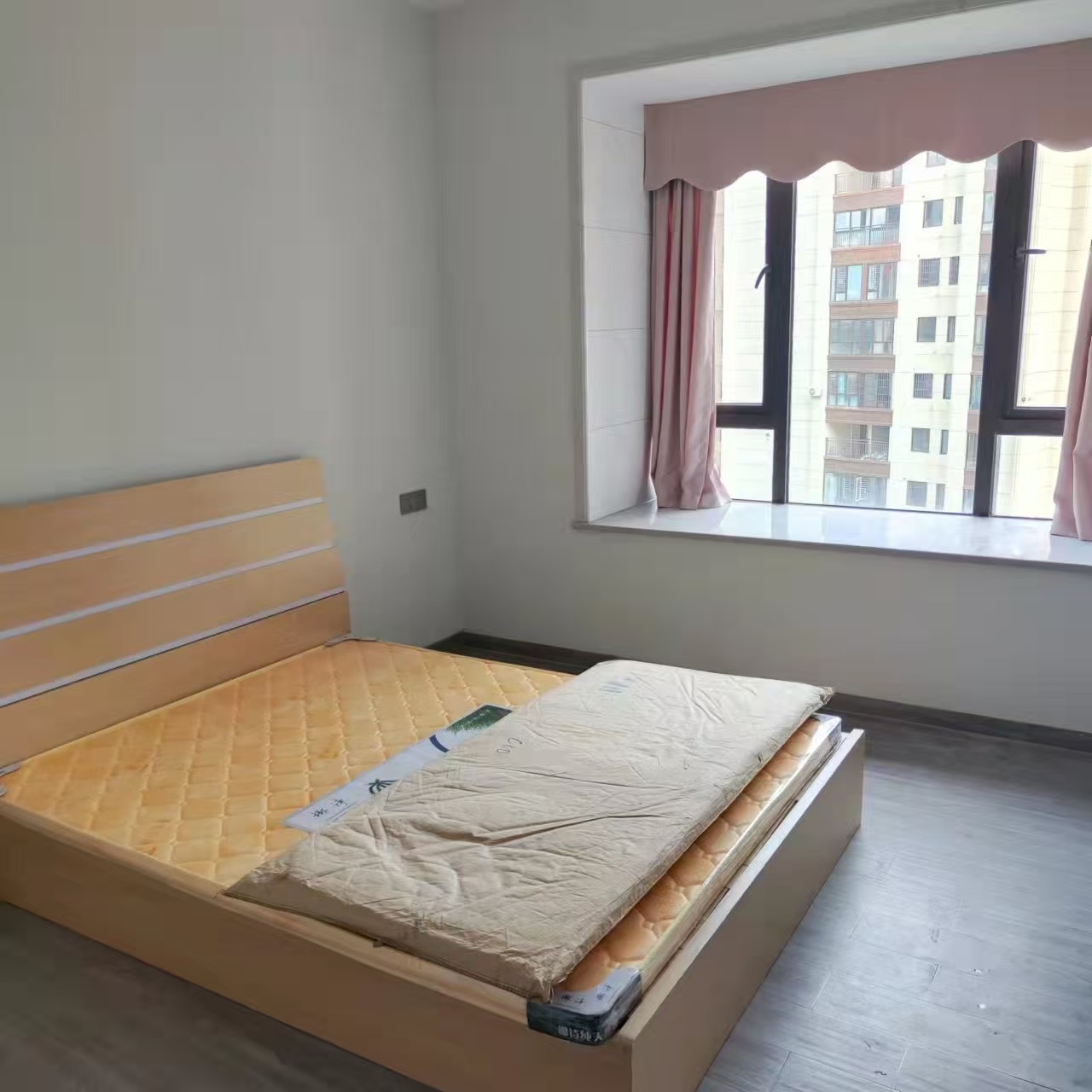 绿地城骏园 3室2厅1卫 3000.0元/月 绿地城骏园 3室2厅1卫 3000.0元/月室内图