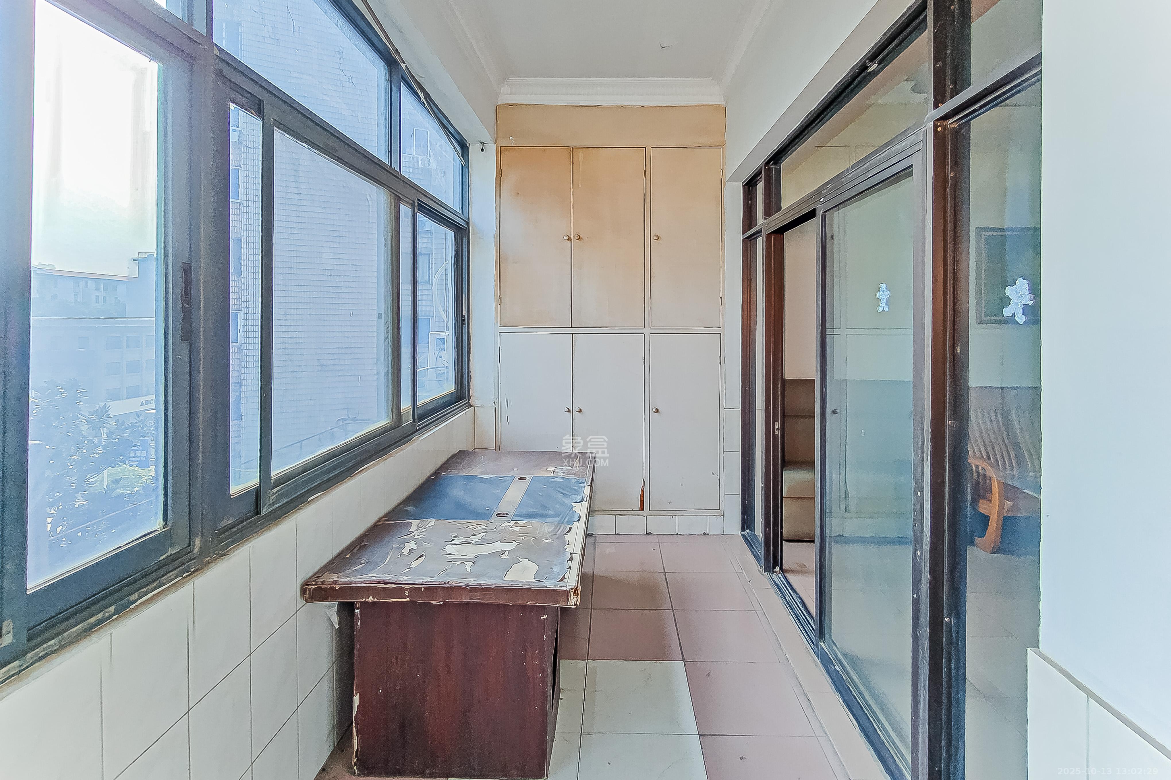 省地税局  3室2厅1卫    90.0万阳台