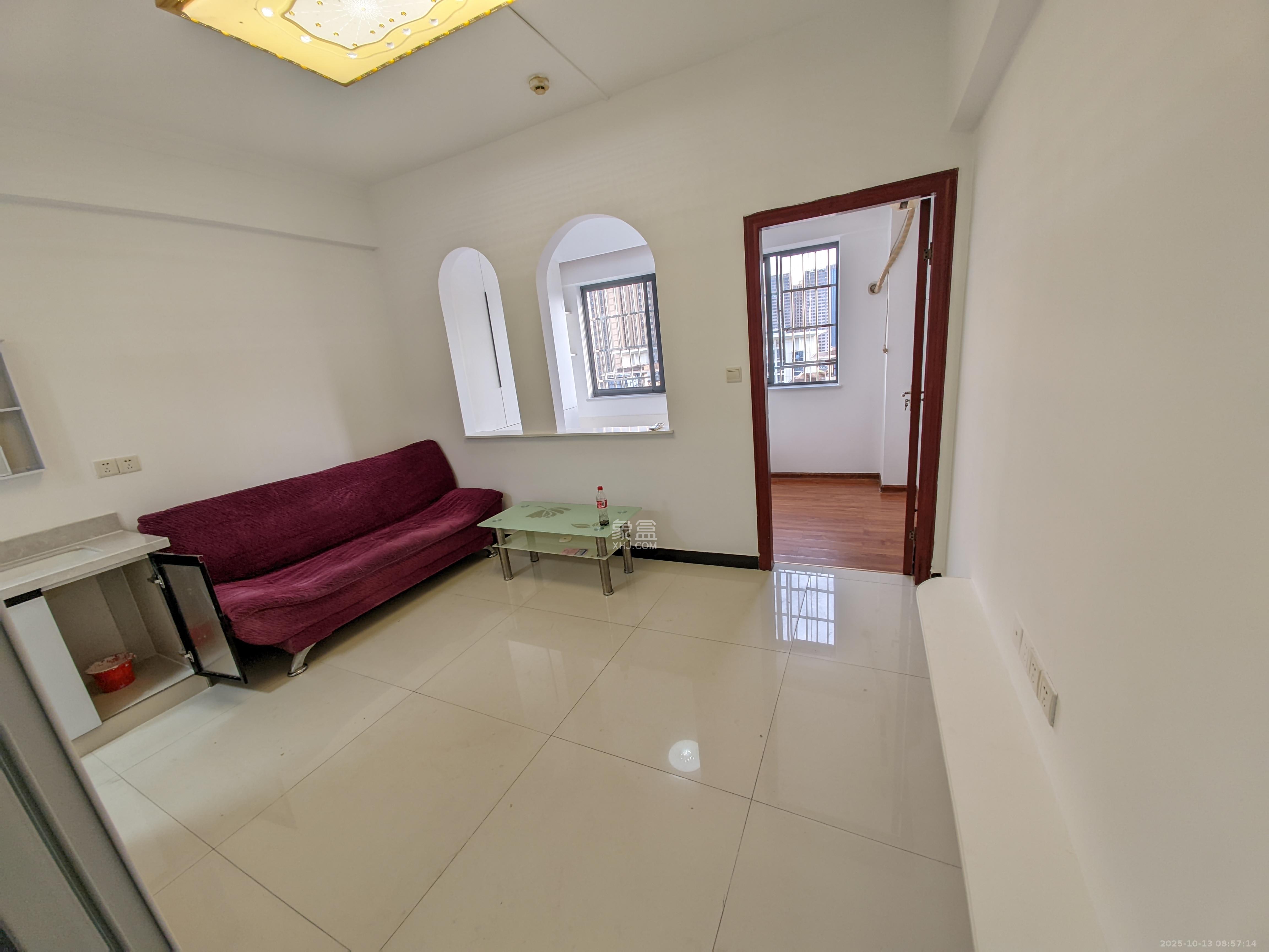 长远华樟名府  1室1厅1卫    1500.0元/月