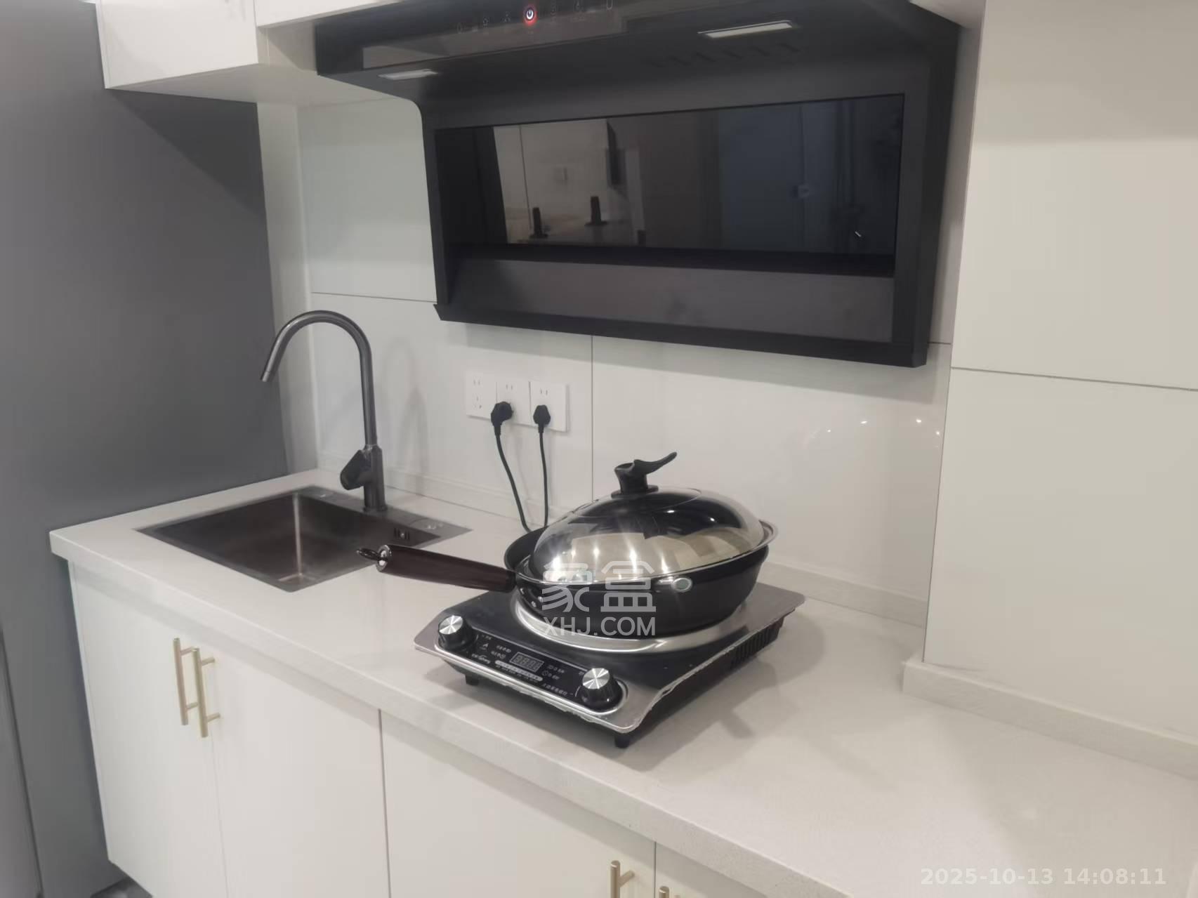 绿地V岛  1室1厅1卫    2200.0元/月 绿地V岛  1室1厅1卫    2200.0元/月室内图