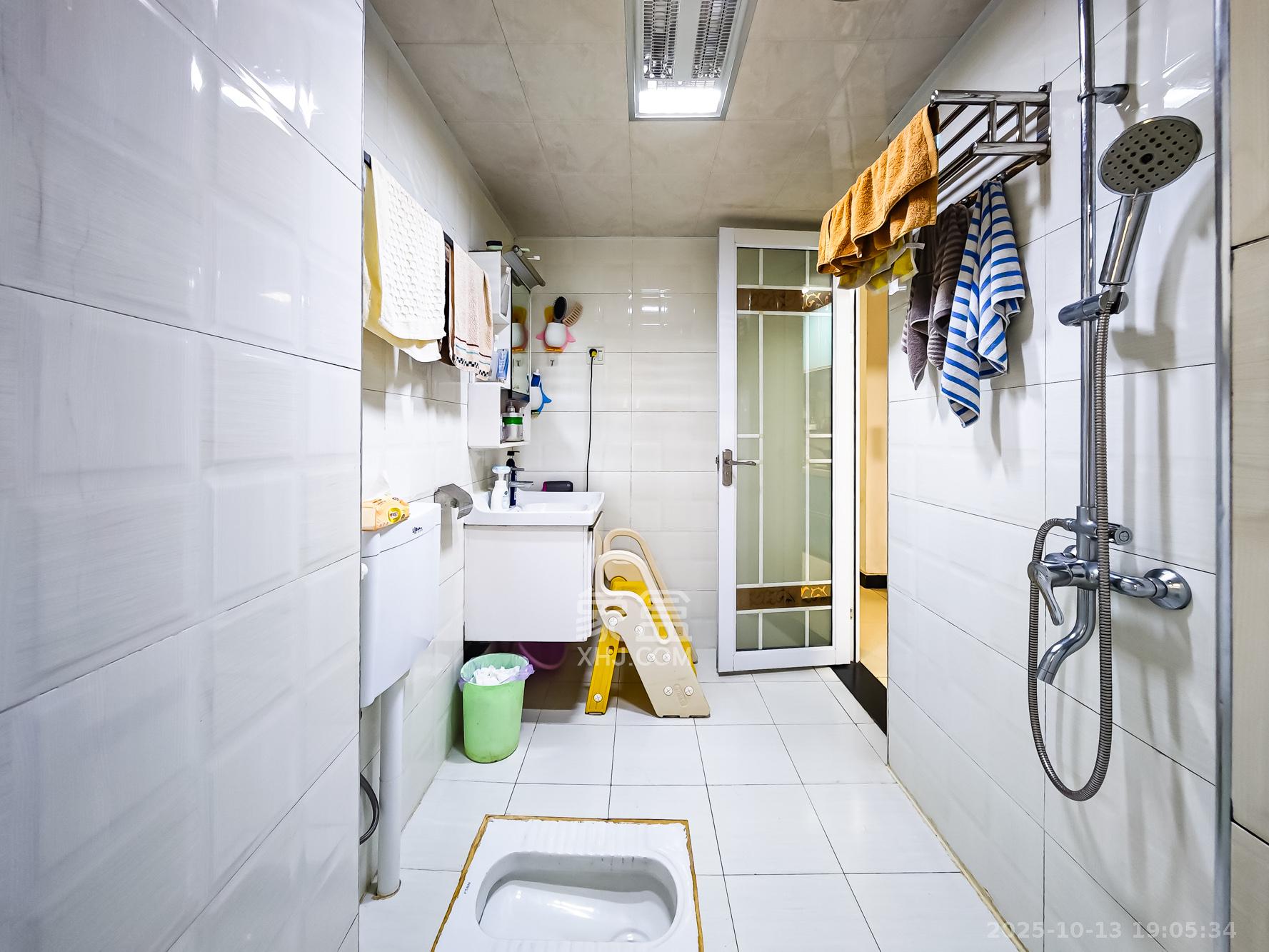 秀峰景园(领秀峰) 2室1厅1卫 42.0万 秀峰景园(领秀峰) 2室1厅1卫 42.0万卫生间