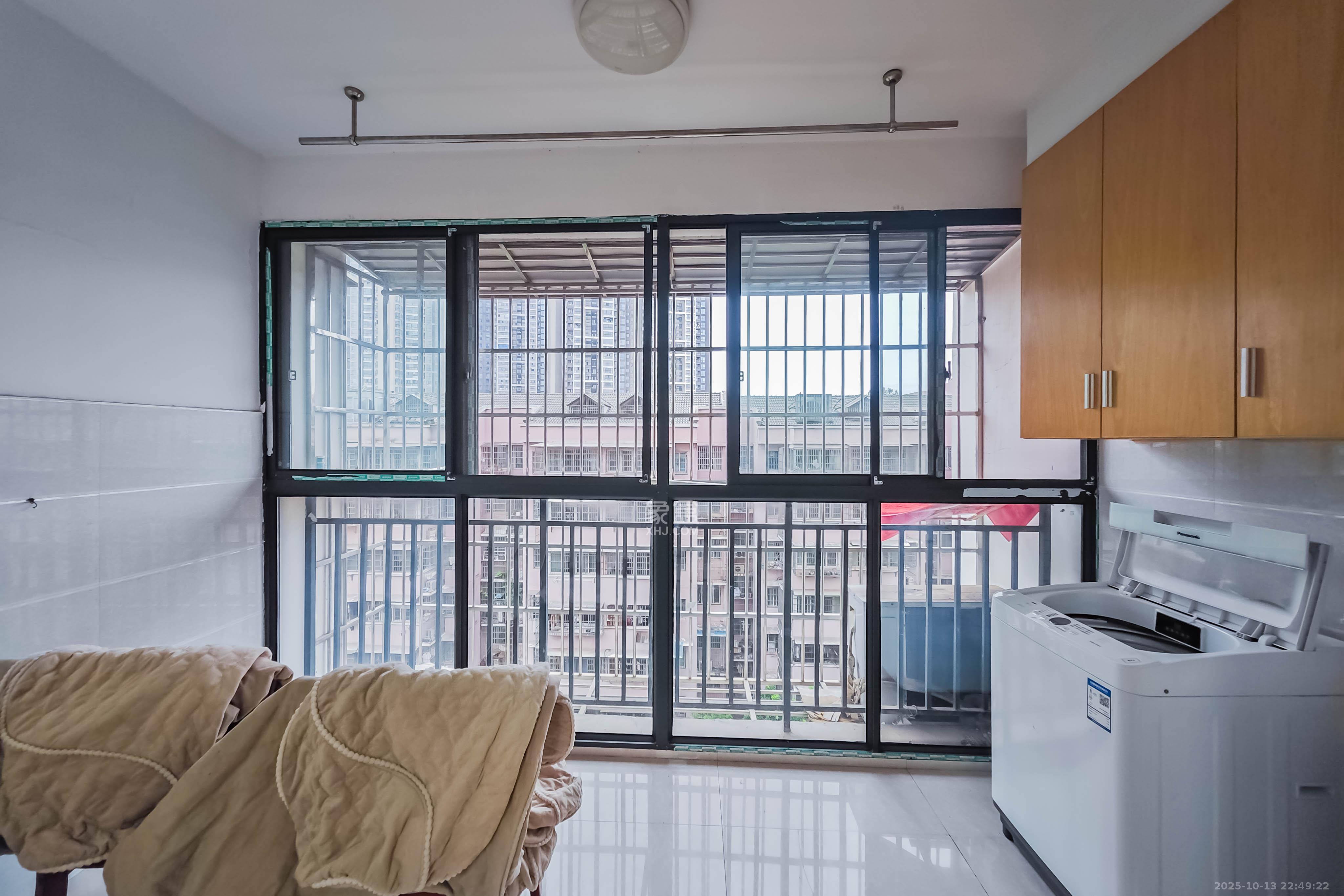 龙吉湾小区（龙瑞尚苑）  3室2厅1卫    79.8万其他