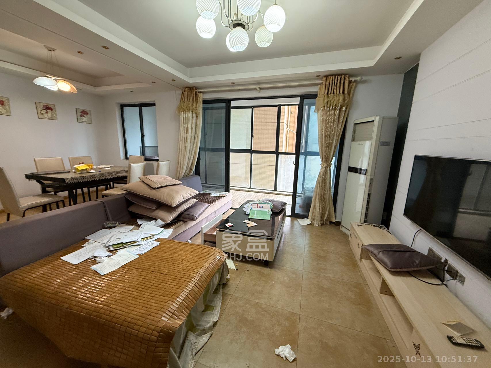 保利花园  3室2厅2卫    2500.0元/月 保利花园  3室2厅2卫    2500.0元/月室内图