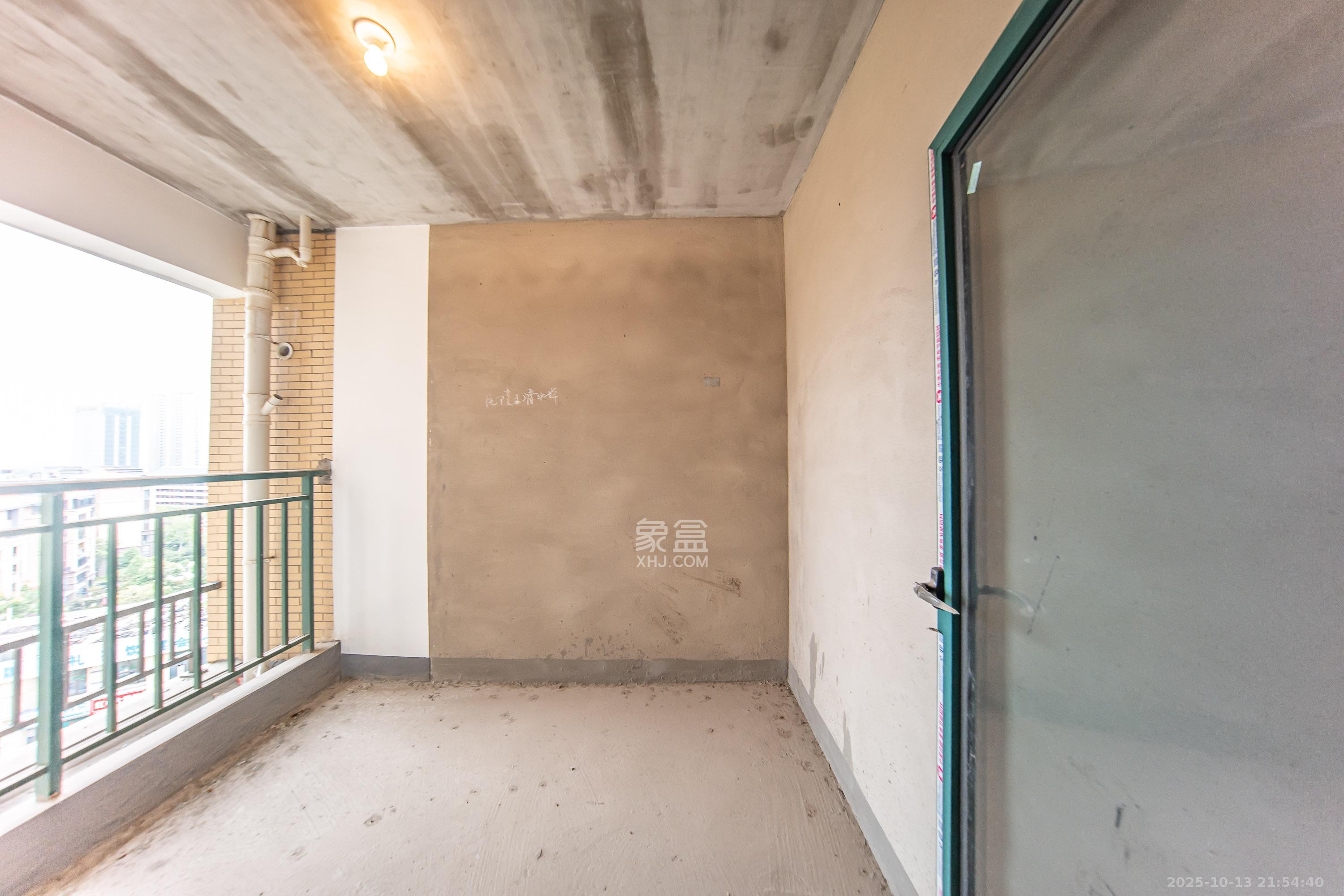 洋湖时代 3室2厅1卫 62.0万 洋湖时代 3室2厅1卫 62.0万卧室