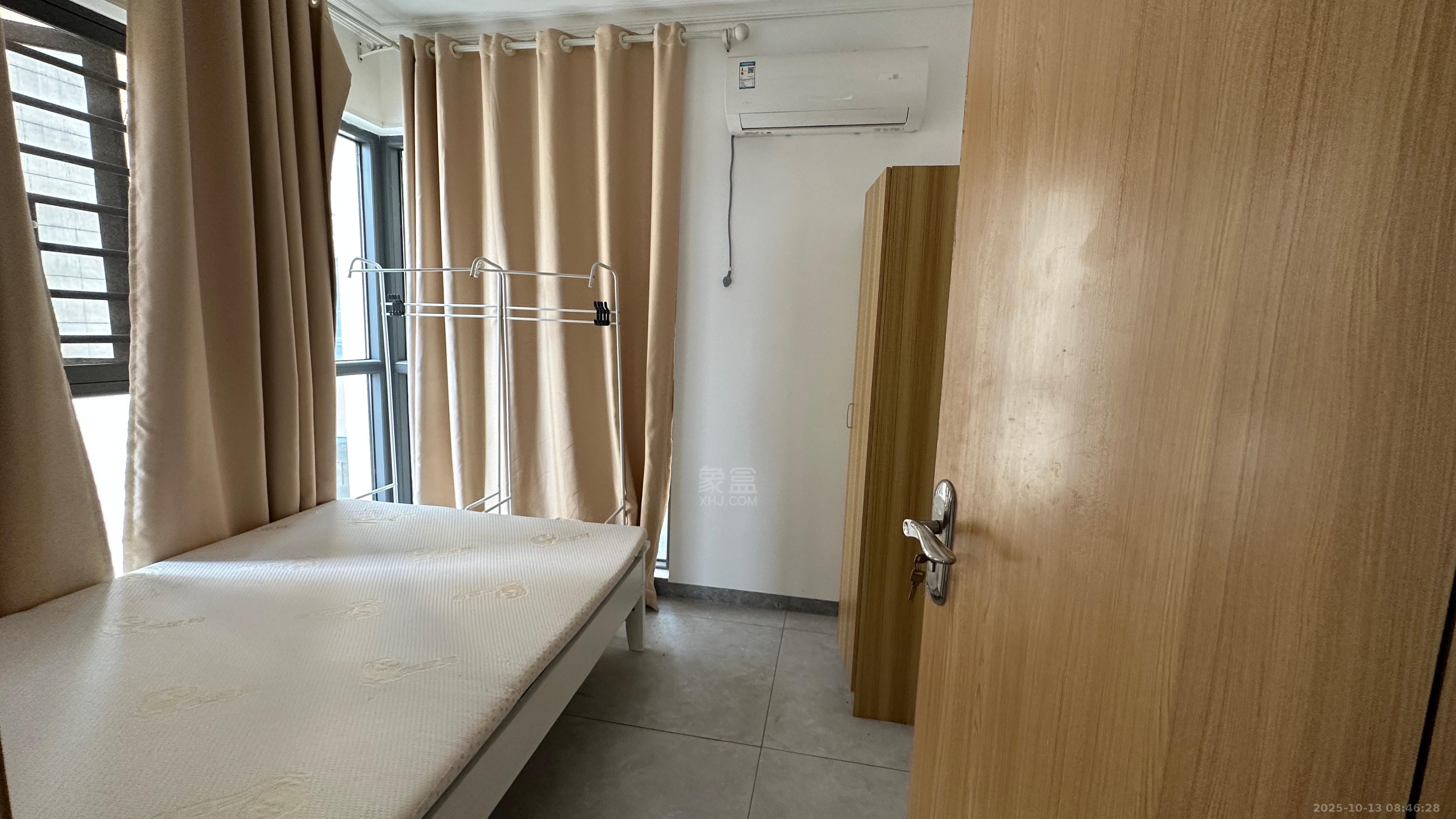 白金汉宫  3室2厅2卫    2000.0元/月室内图