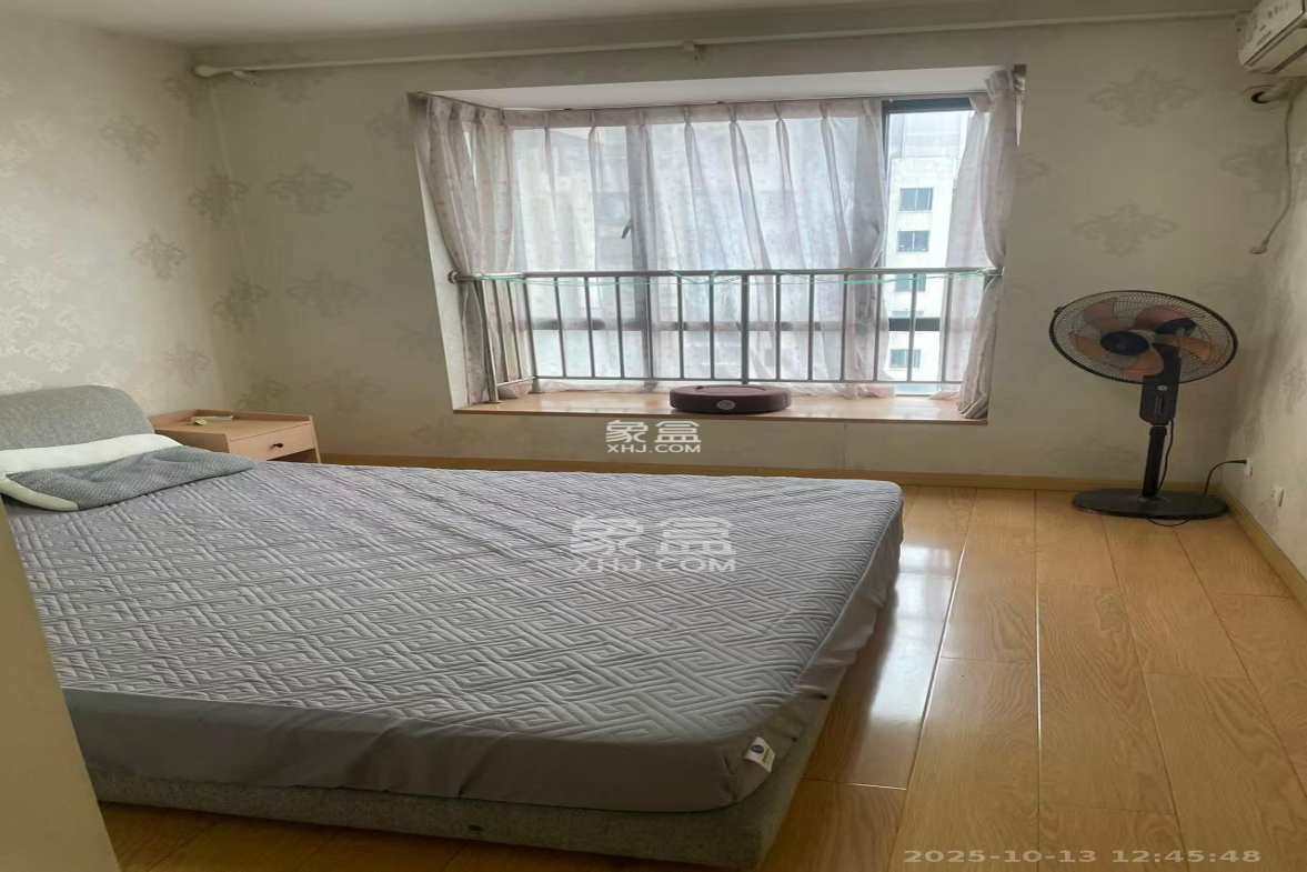 西子花苑 3室2厅1卫 2800.0元/月 西子花苑 3室2厅1卫 2800.0元/月室内图