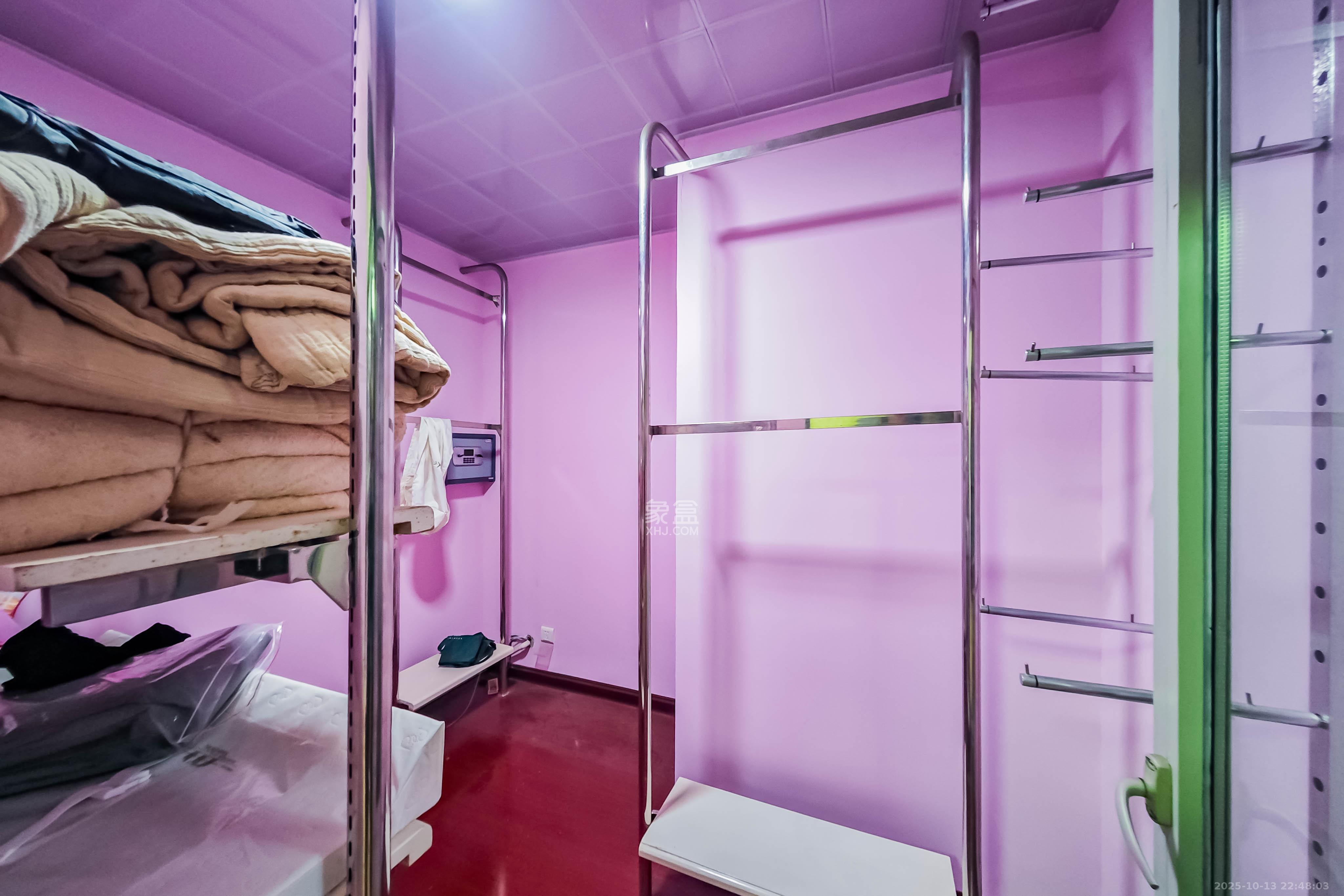 白沙湾嘉园  5室2厅2卫    120.0万卧室