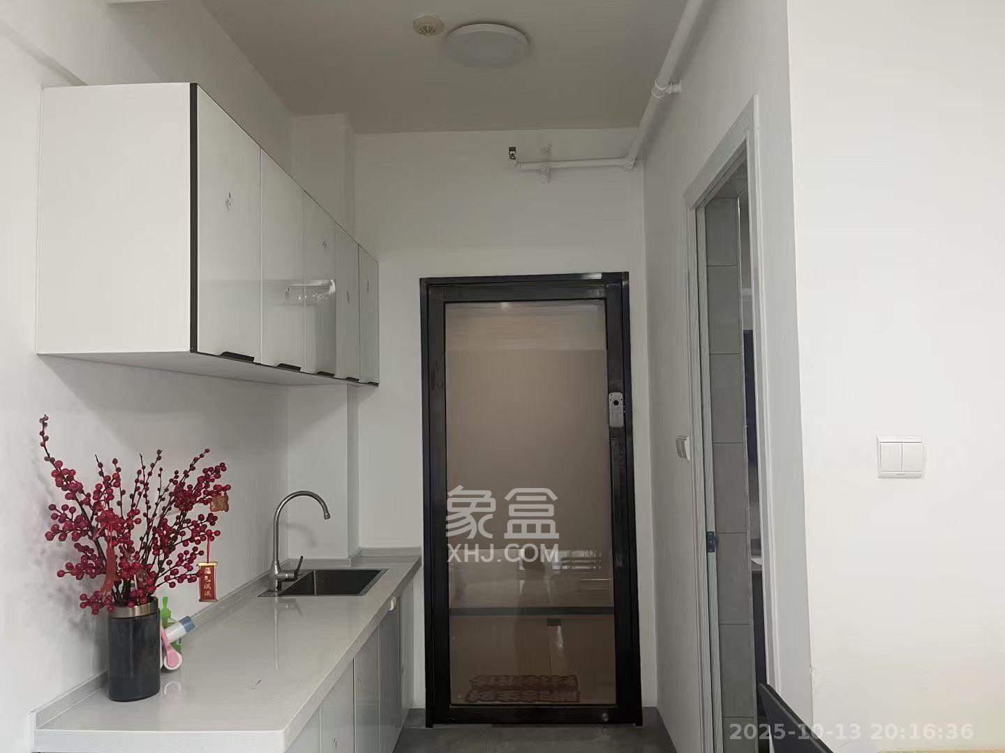 复地星光天地 1室1厅1卫 1600.0元/月 复地星光天地 1室1厅1卫 1600.0元/月室内图