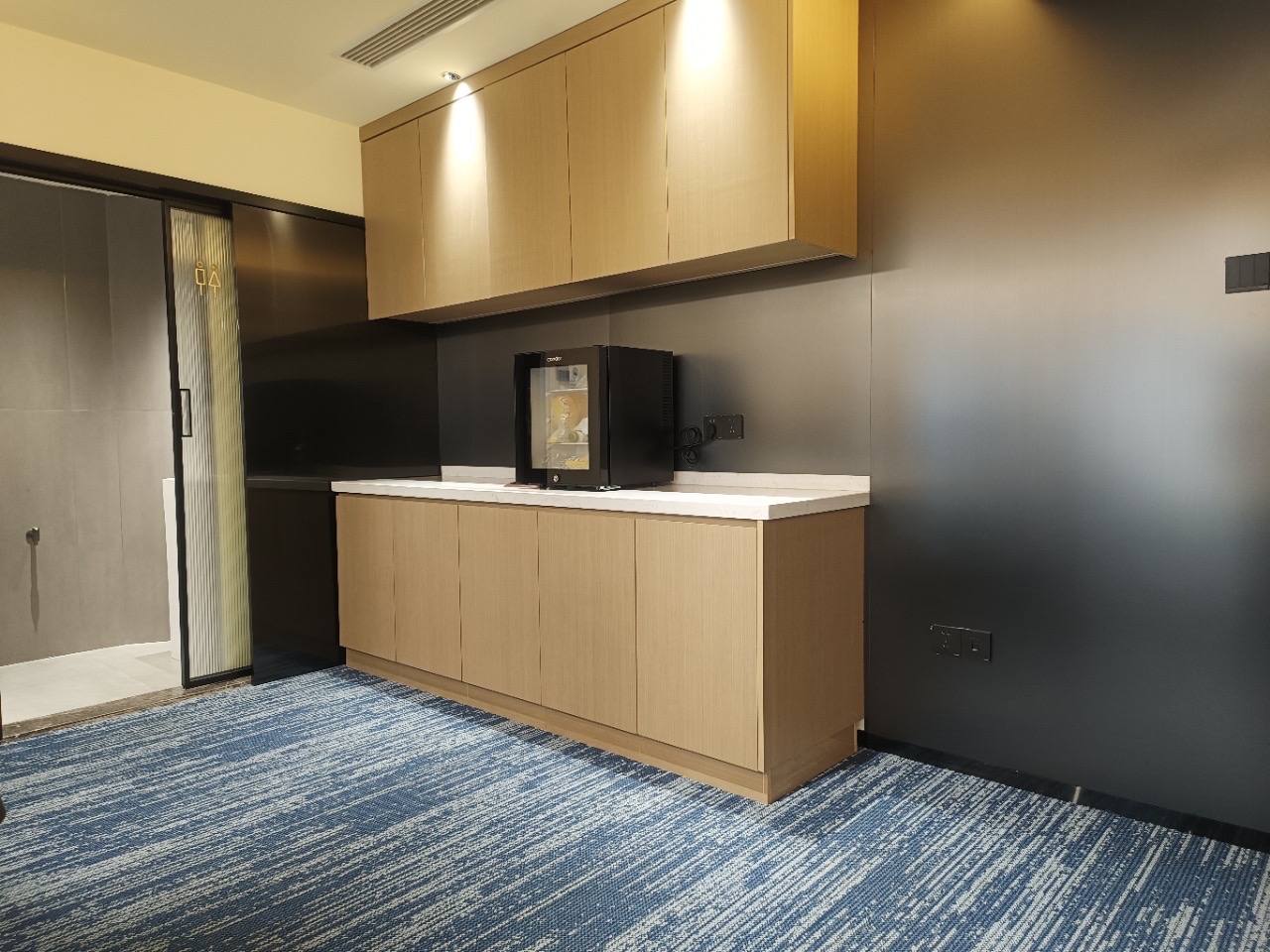 金城SOHO（海岸金城金城国际）  2室2厅1卫    123.0万客厅