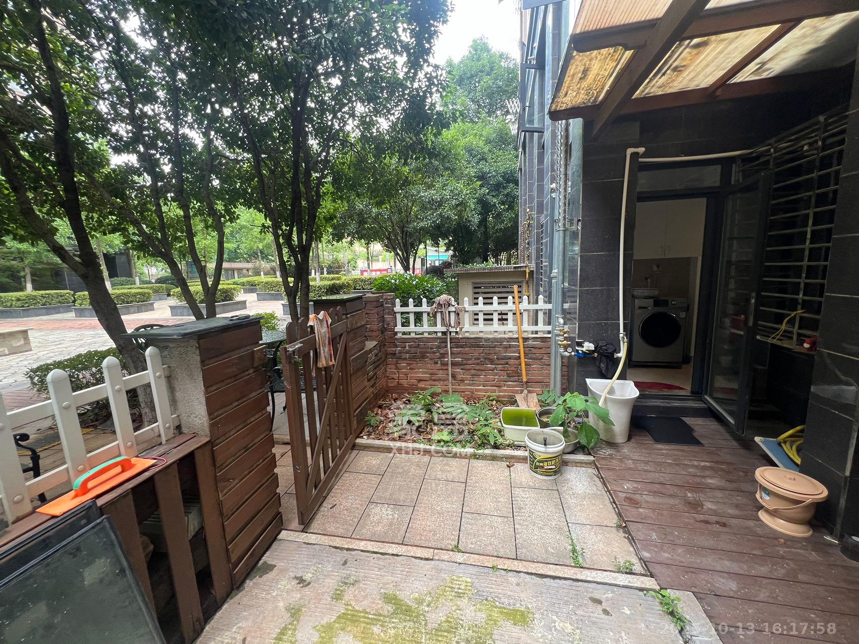 保利花园  1室1厅1卫    1500.0元/月 保利花园  1室1厅1卫    1500.0元/月室内图