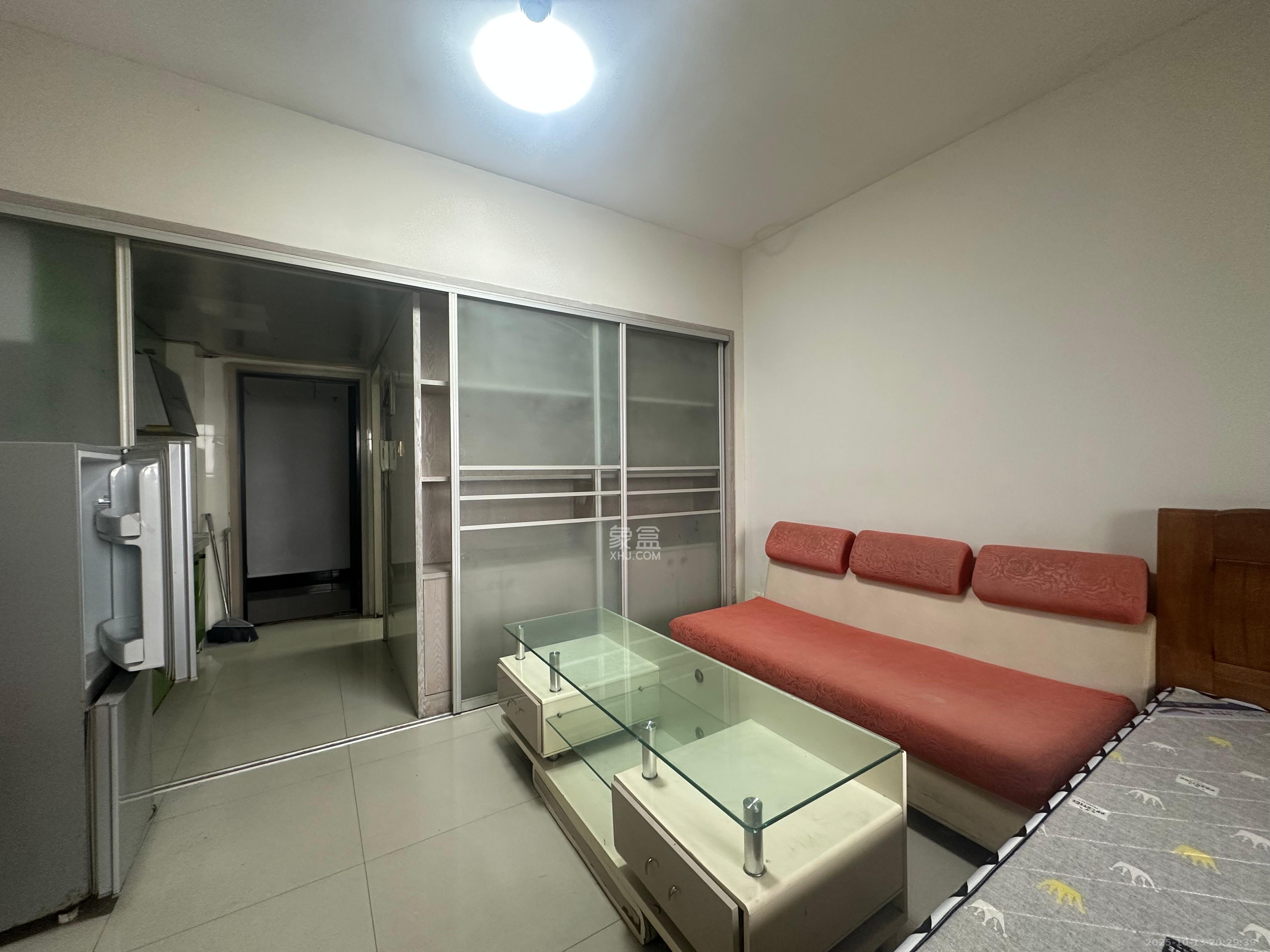 红旗区三片 1室0厅0卫 1500.0元/月 红旗区三片 1室0厅0卫 1500.0元/月室内图