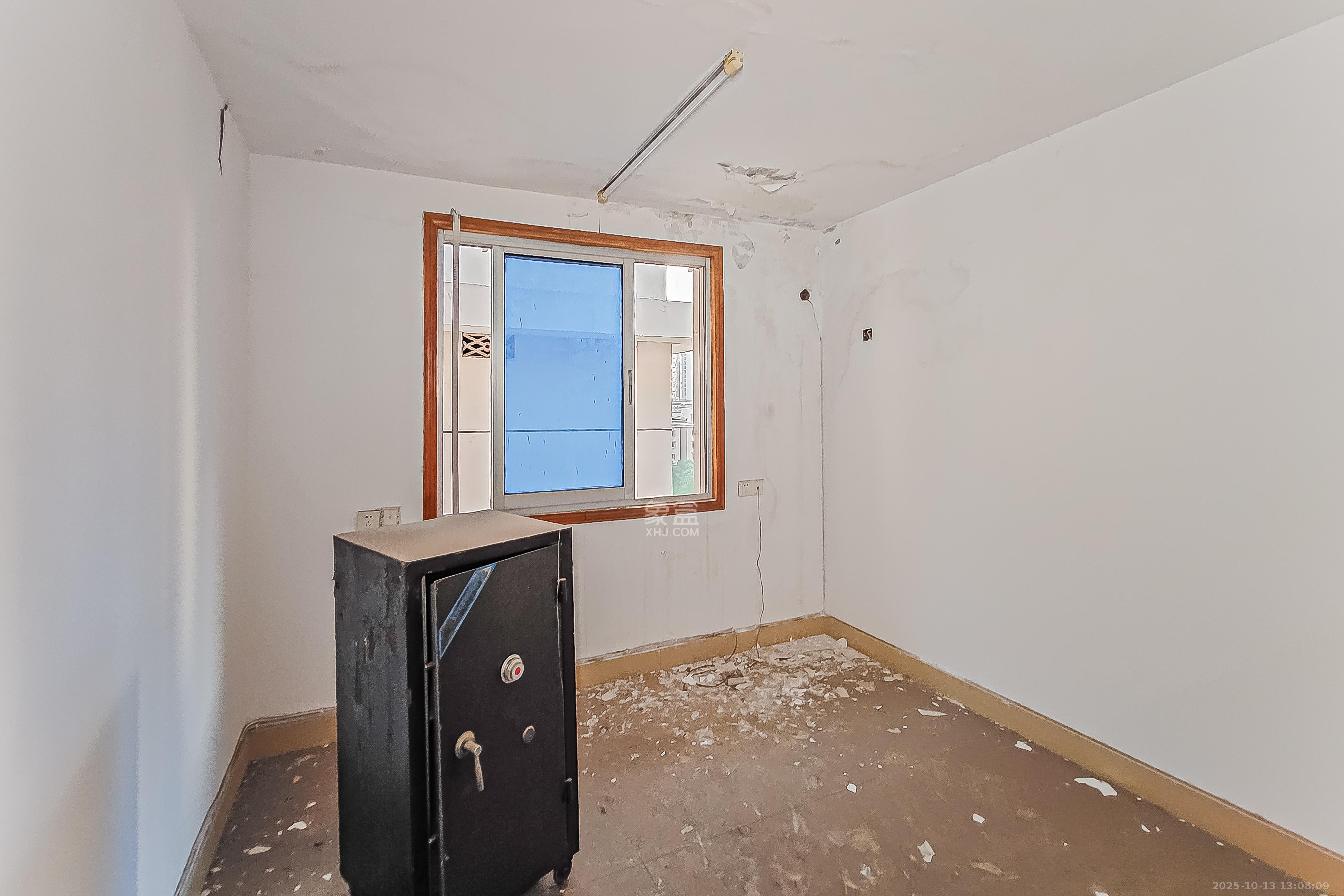 白沙公寓  6室1厅1卫    75.0万卧室