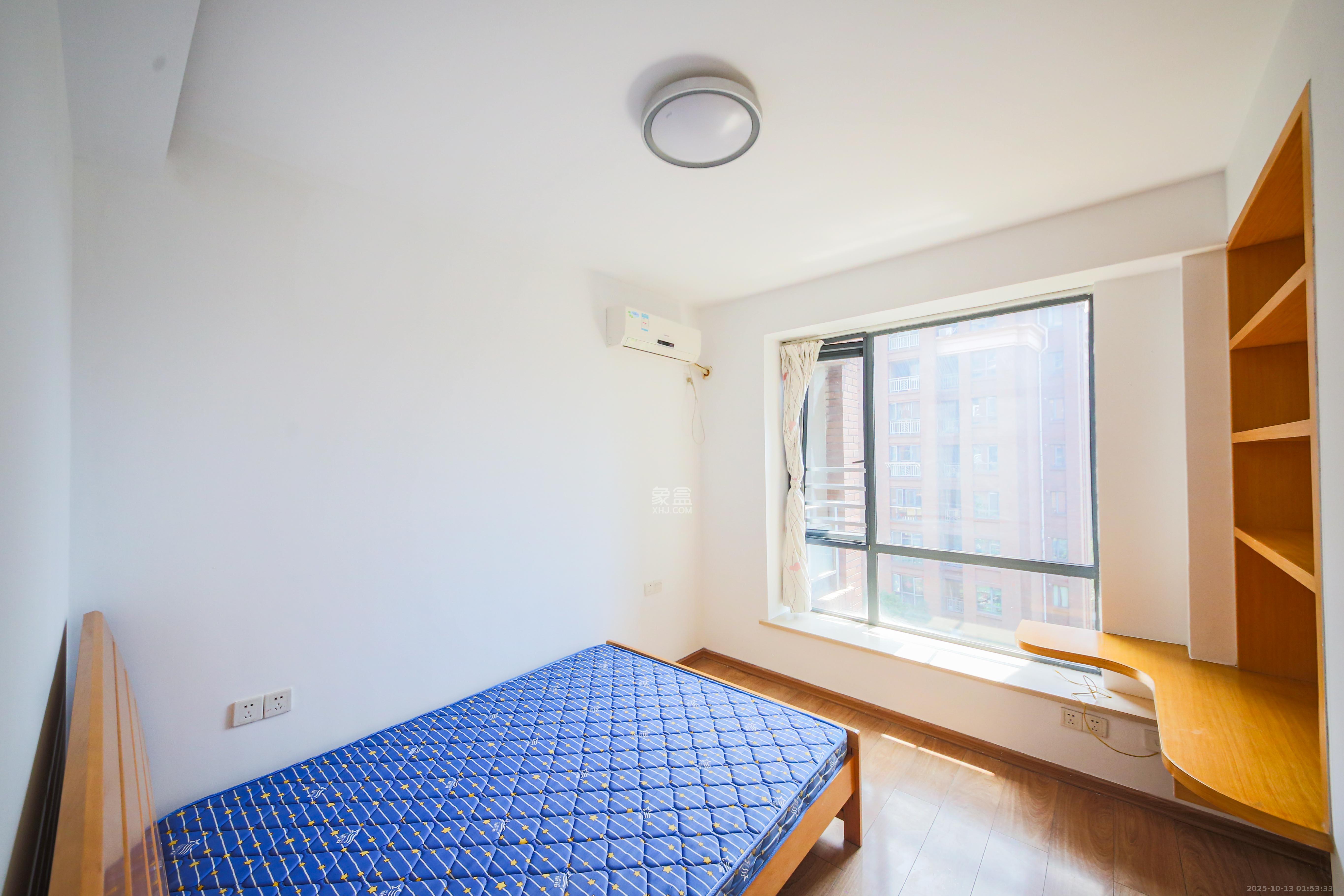 奥林匹克花园 3室2厅1卫 115.0万 奥林匹克花园 3室2厅1卫 115.0万卧室