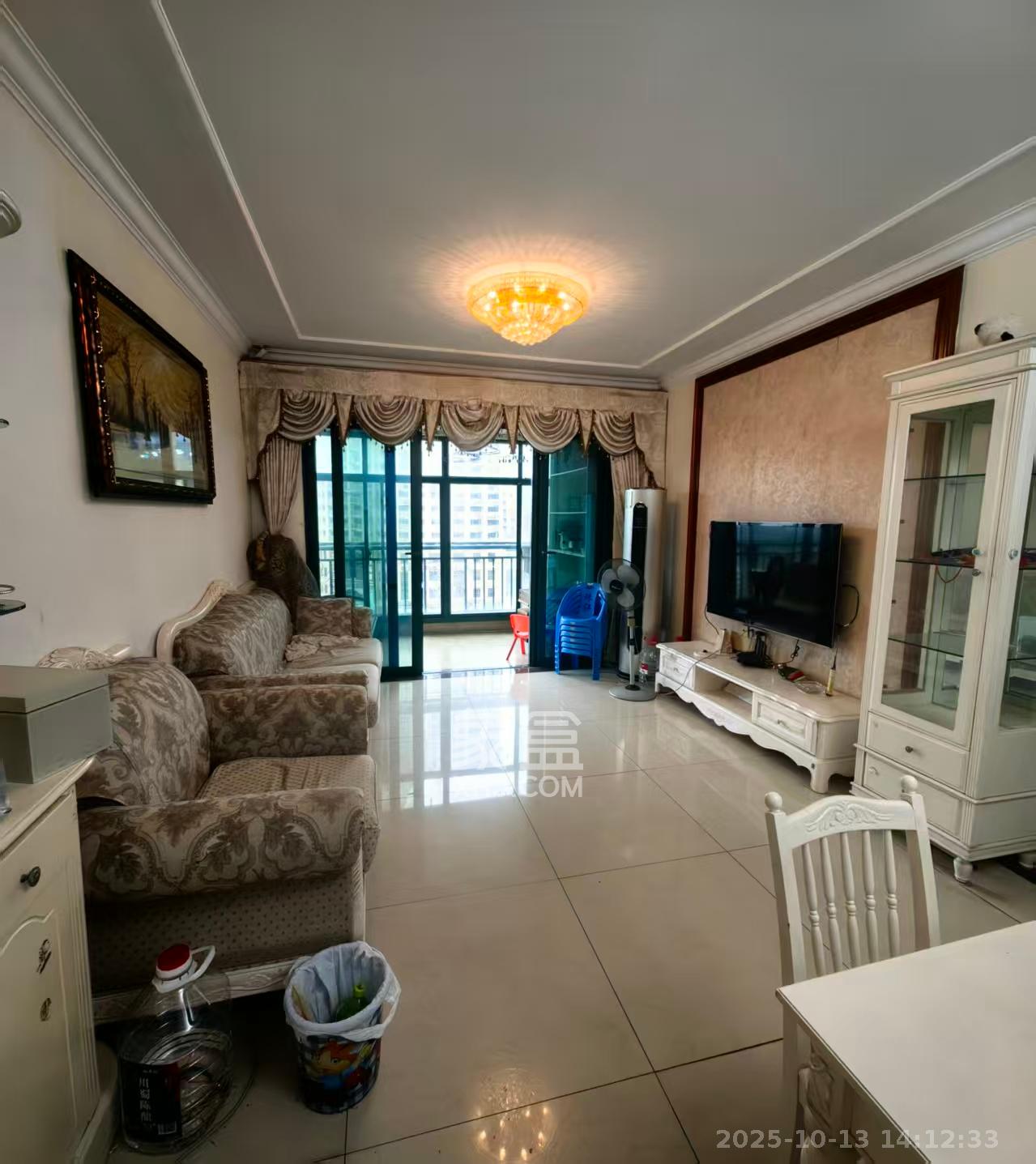 恒大城 3室2厅2卫 2200.0元/月 恒大城 3室2厅2卫 2200.0元/月室内图